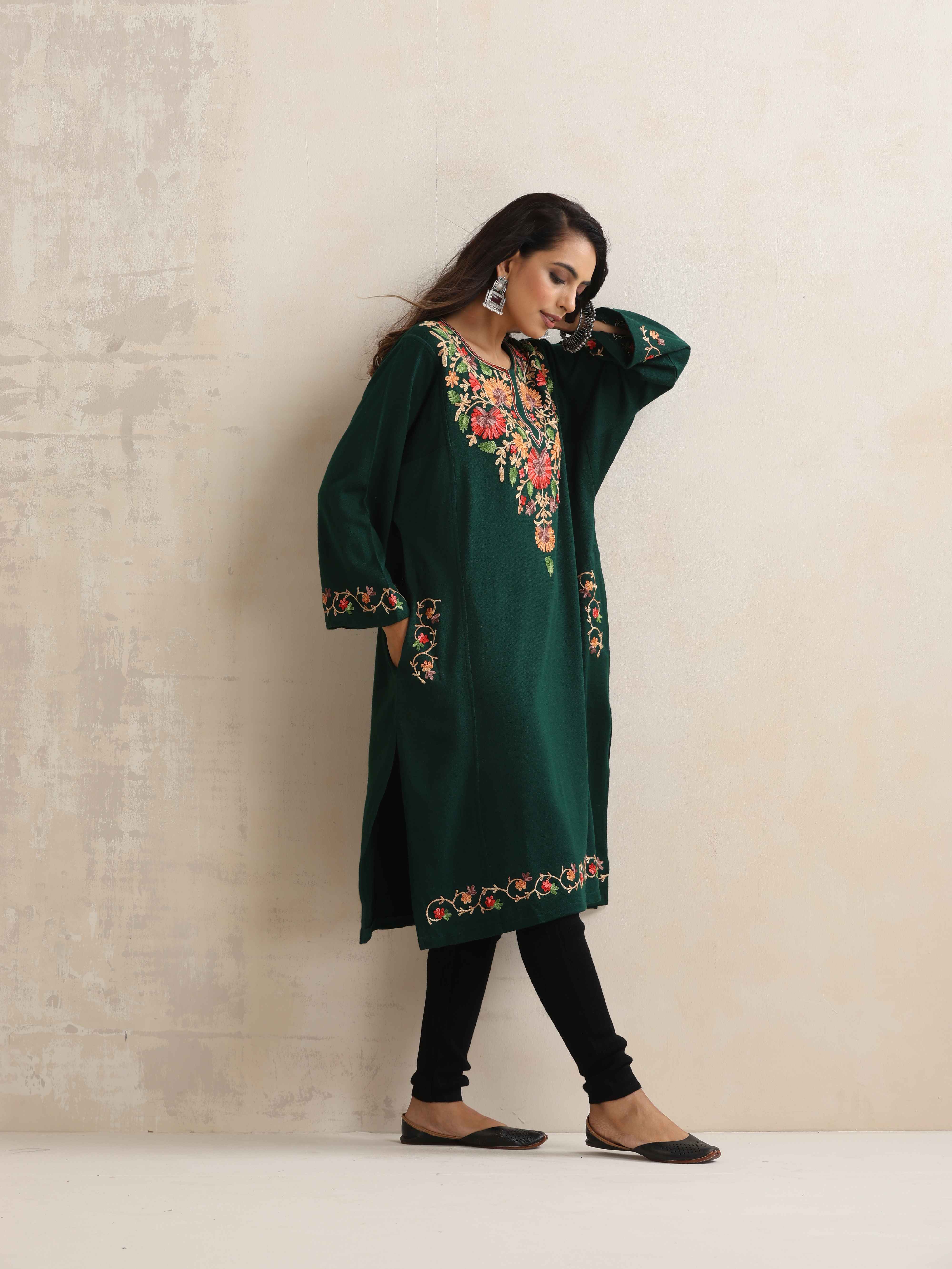 trueBrowns Green Kashmiri Embroidered Woollen Phiran Kurta