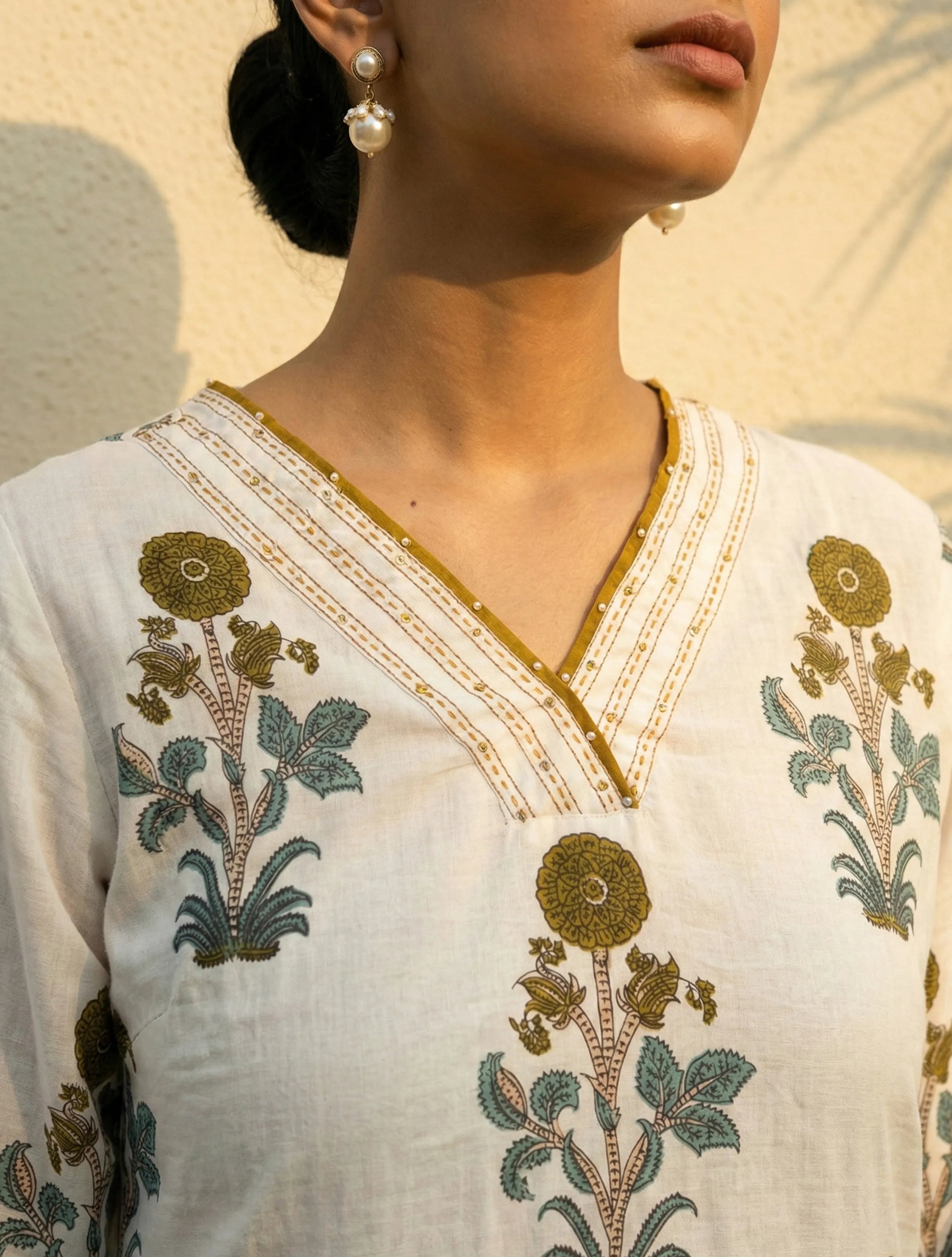 trueBrowns White Yellow Print V-Neck Kurta Pant Dupatta Set