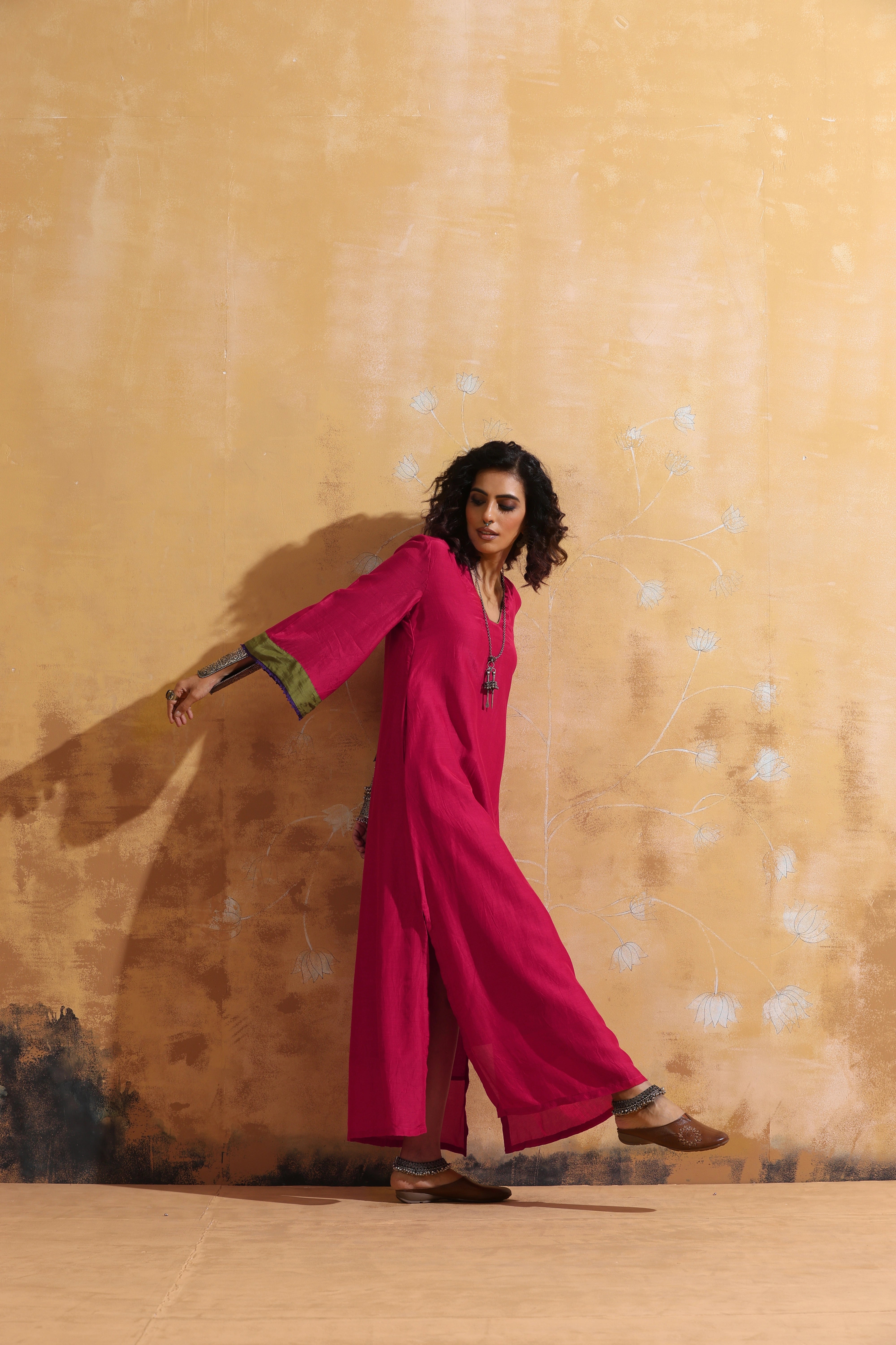 trueBrowns Pink Muslin Silk Straight Maxi Dress