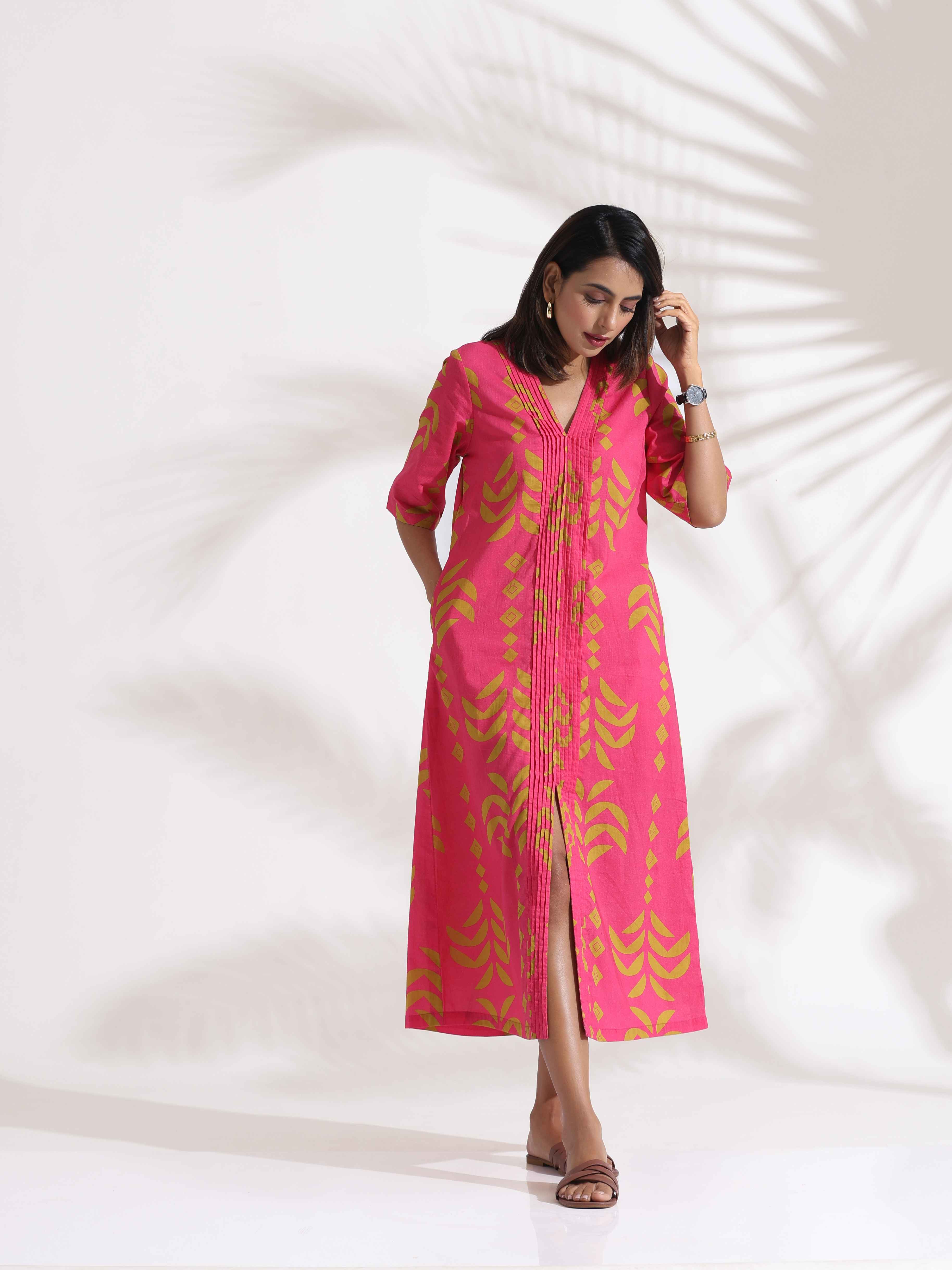 trueBrowns Pink Cotton Print pleated Dress