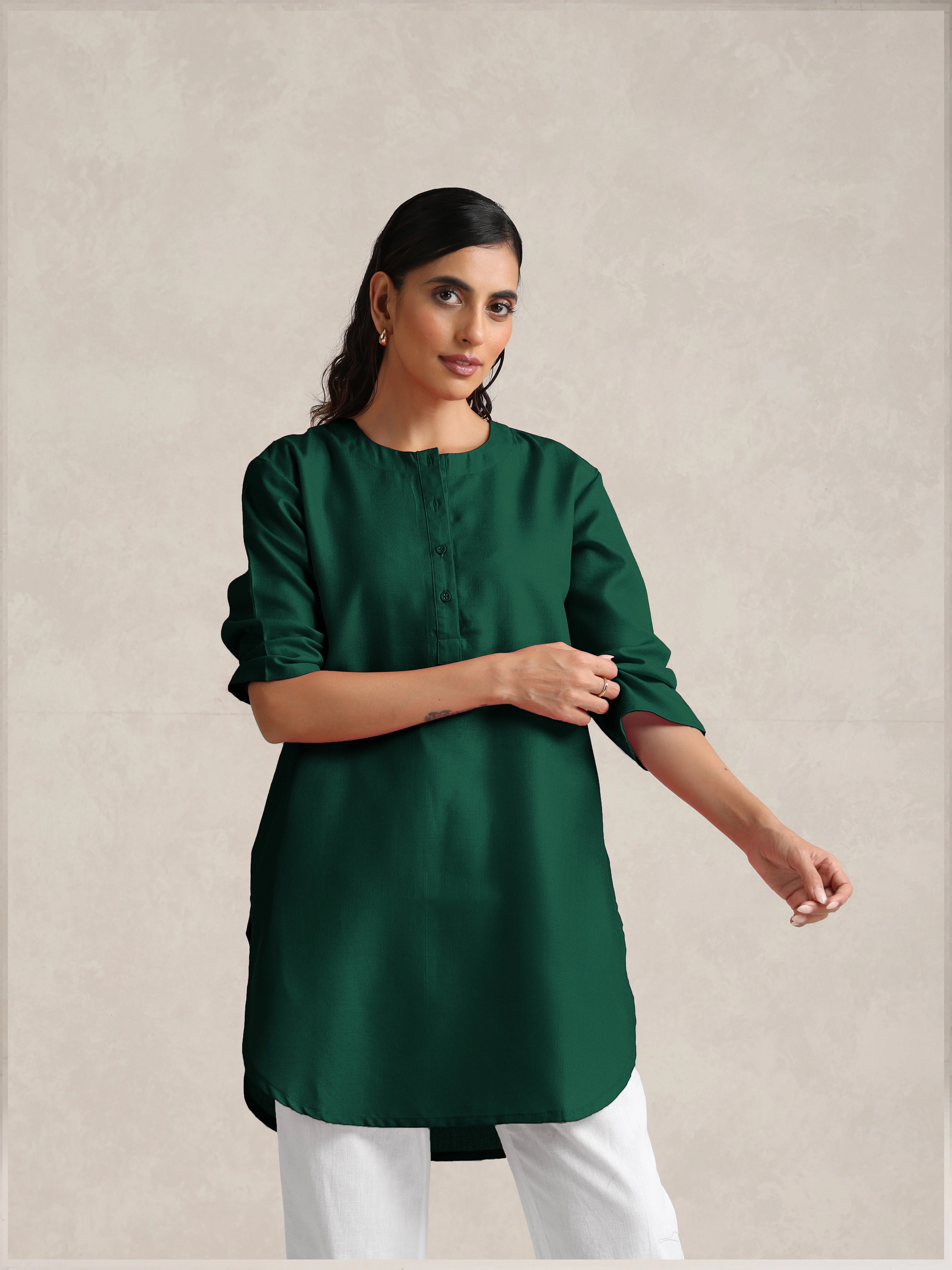 trueBrowns Dark Green Cotton Blend Short Kurta