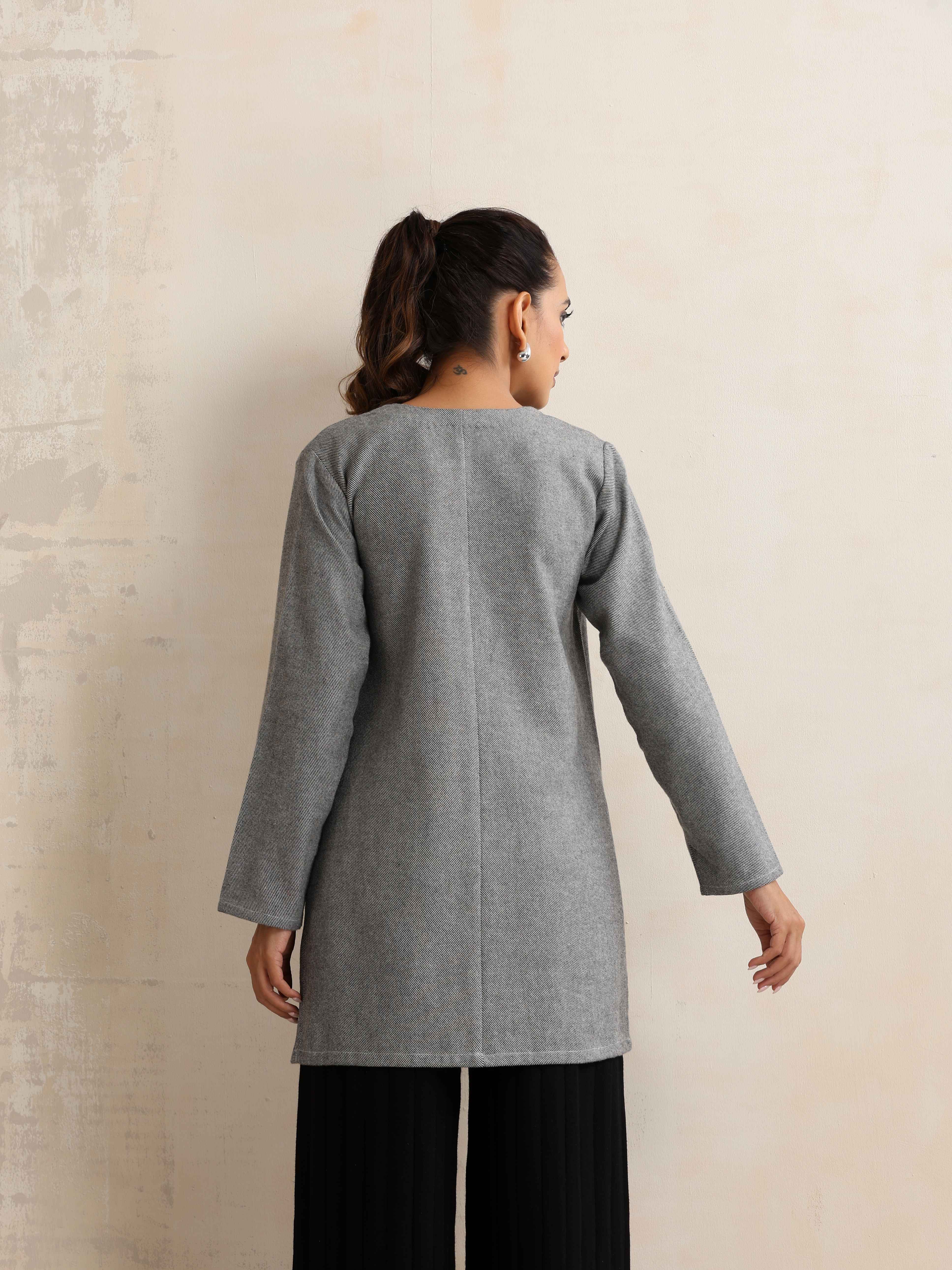 trueBrowns Grey Winter High Slit Top