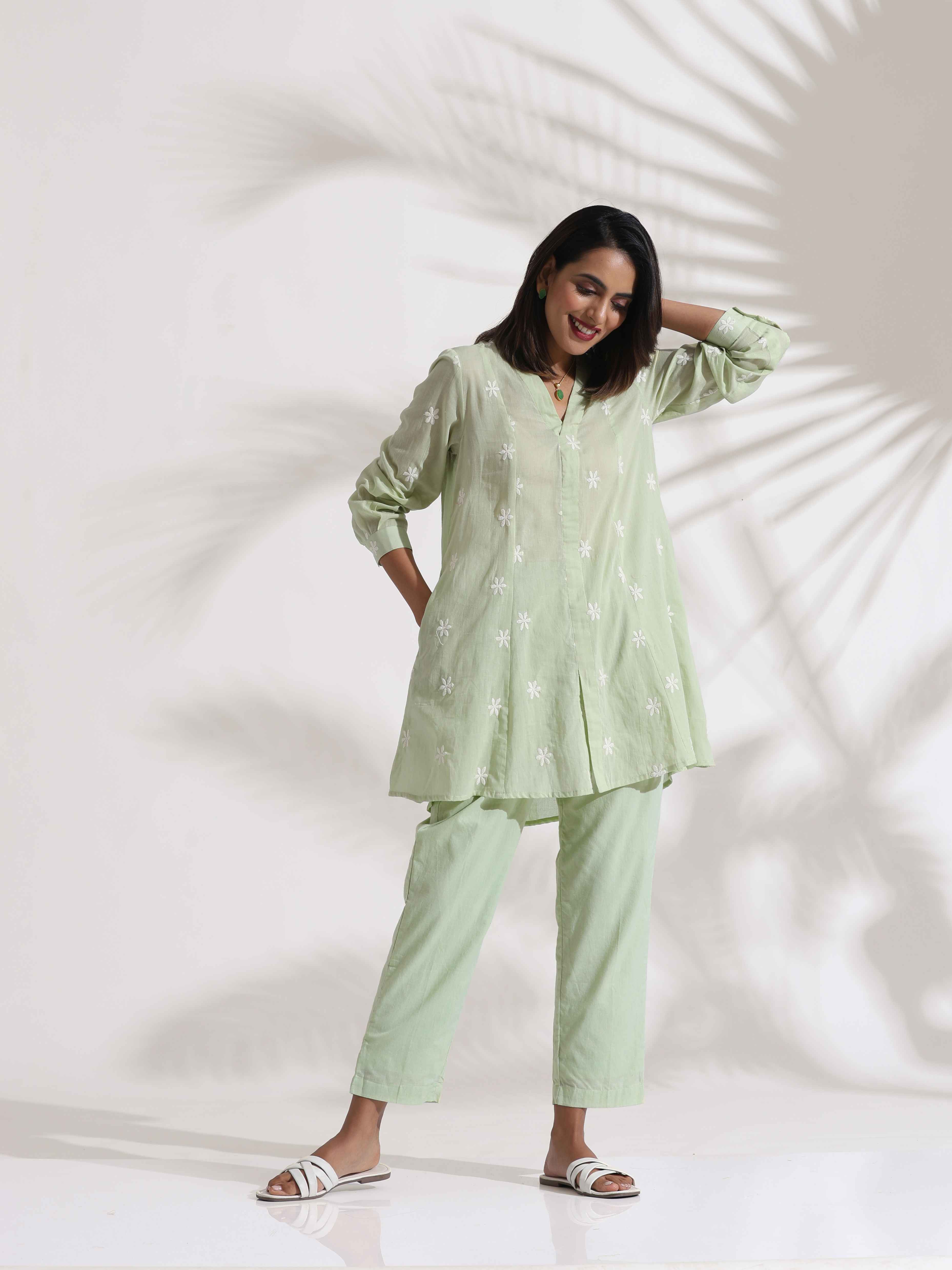 trueBrowns Green Cotton Floral Embroidered Co-ord Set