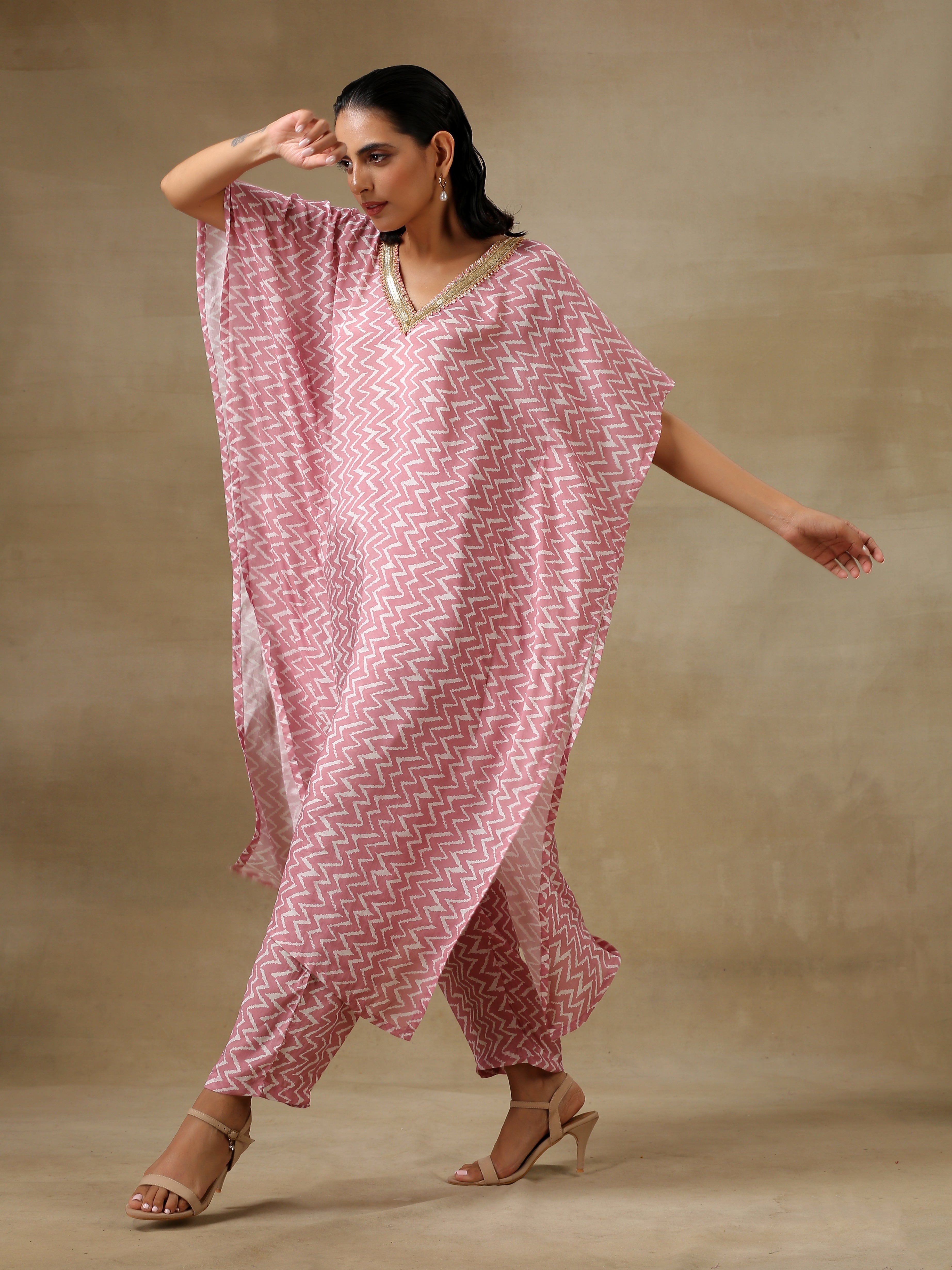Light Mauve Bandhani Printed Silk Kaftan Kurta Pant Set