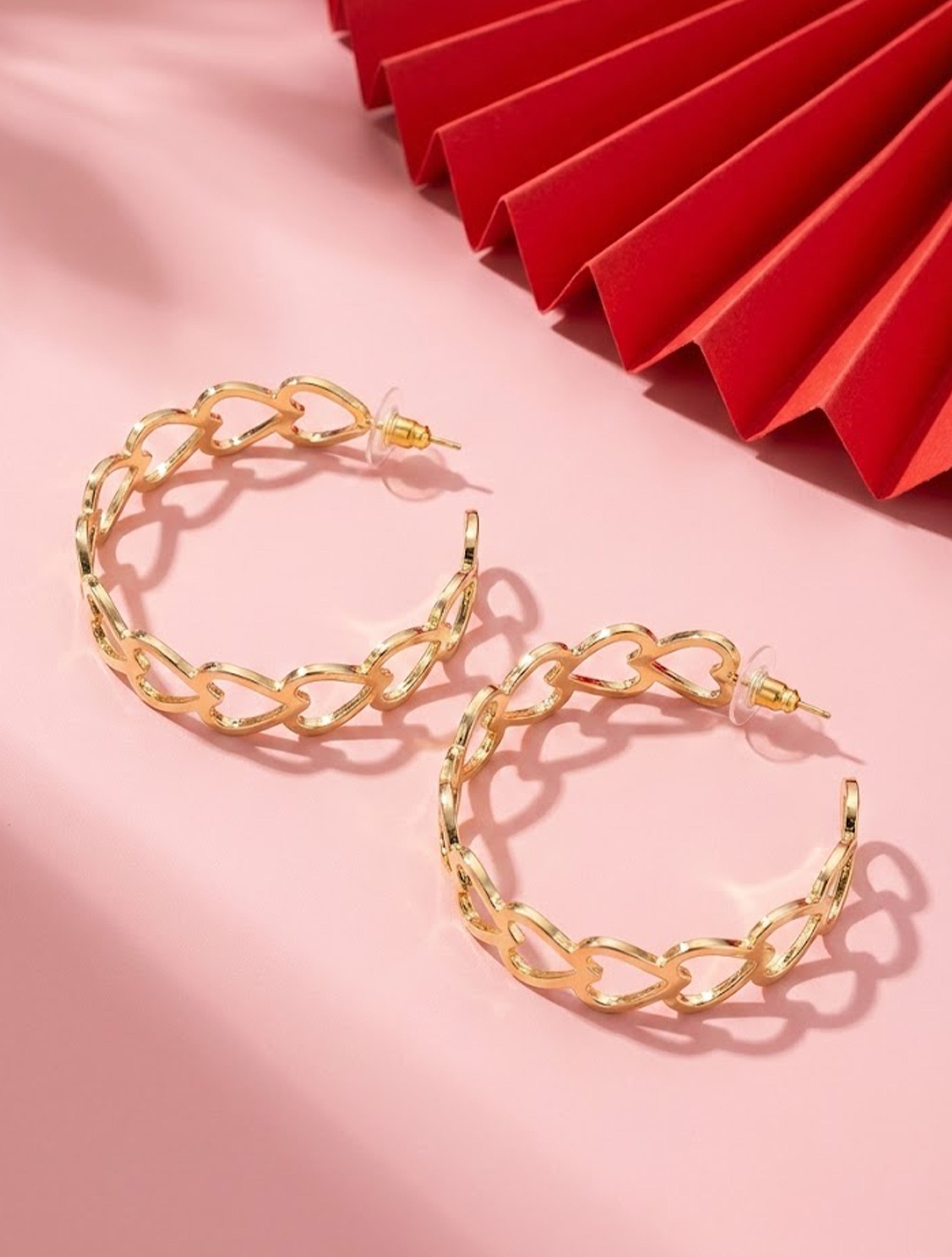 trueBrowns Gold Linked Heart Hoop Earrings