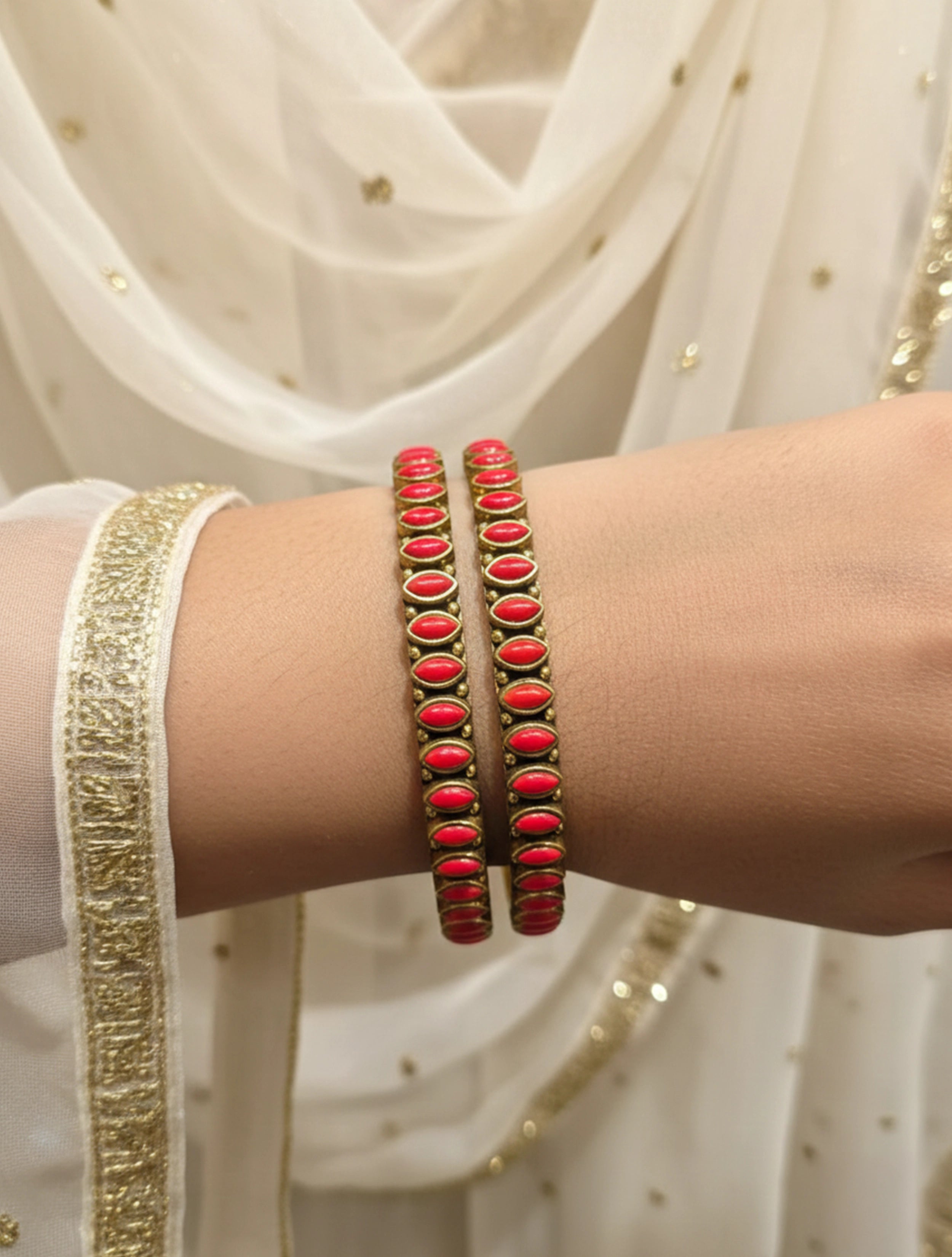 trueBrowns Pink Stone Bangles