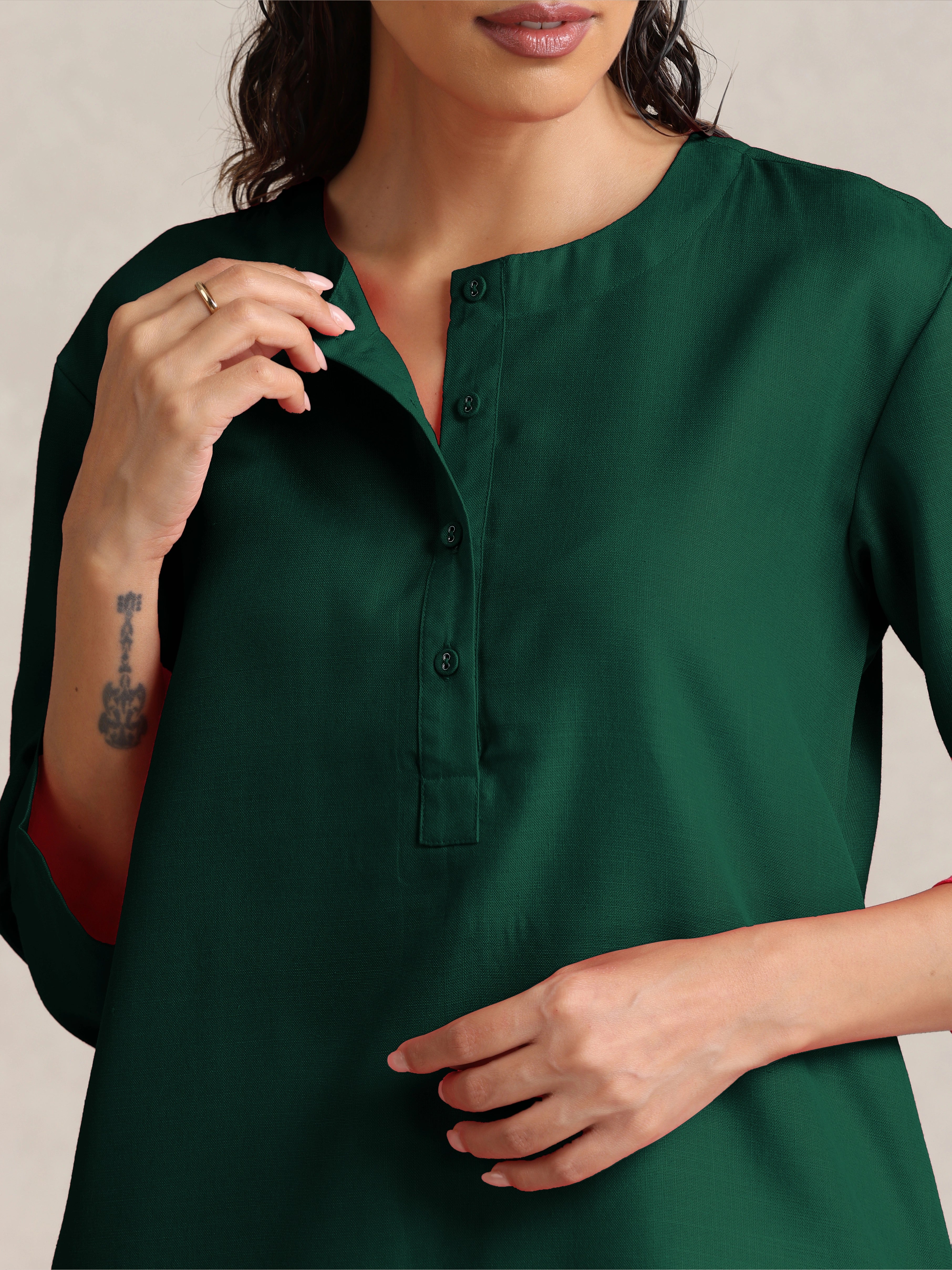 trueBrowns Dark Green Cotton Blend Short Kurta