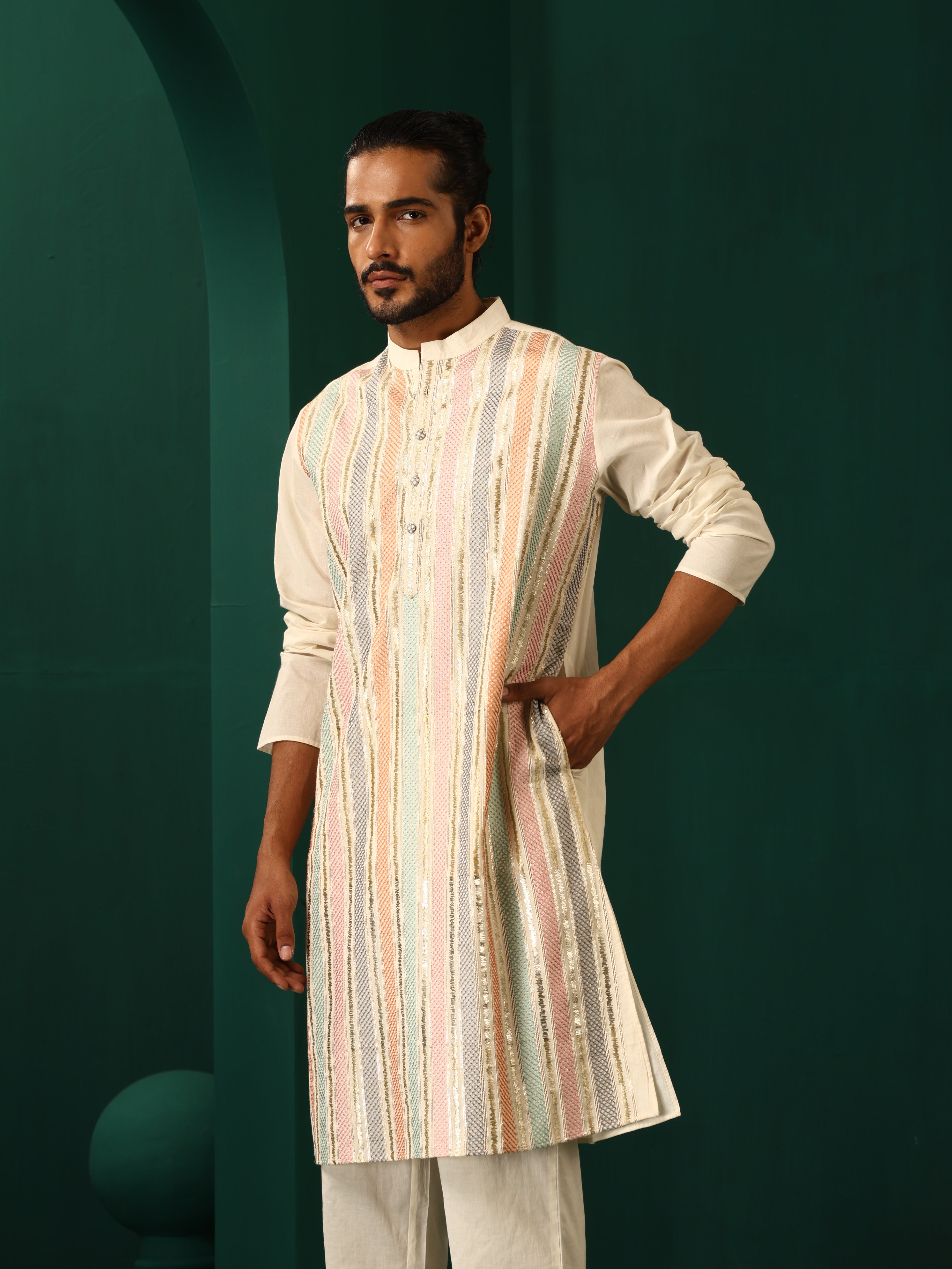 trueBrowns Men Ivory Embroidered Striped Kurta