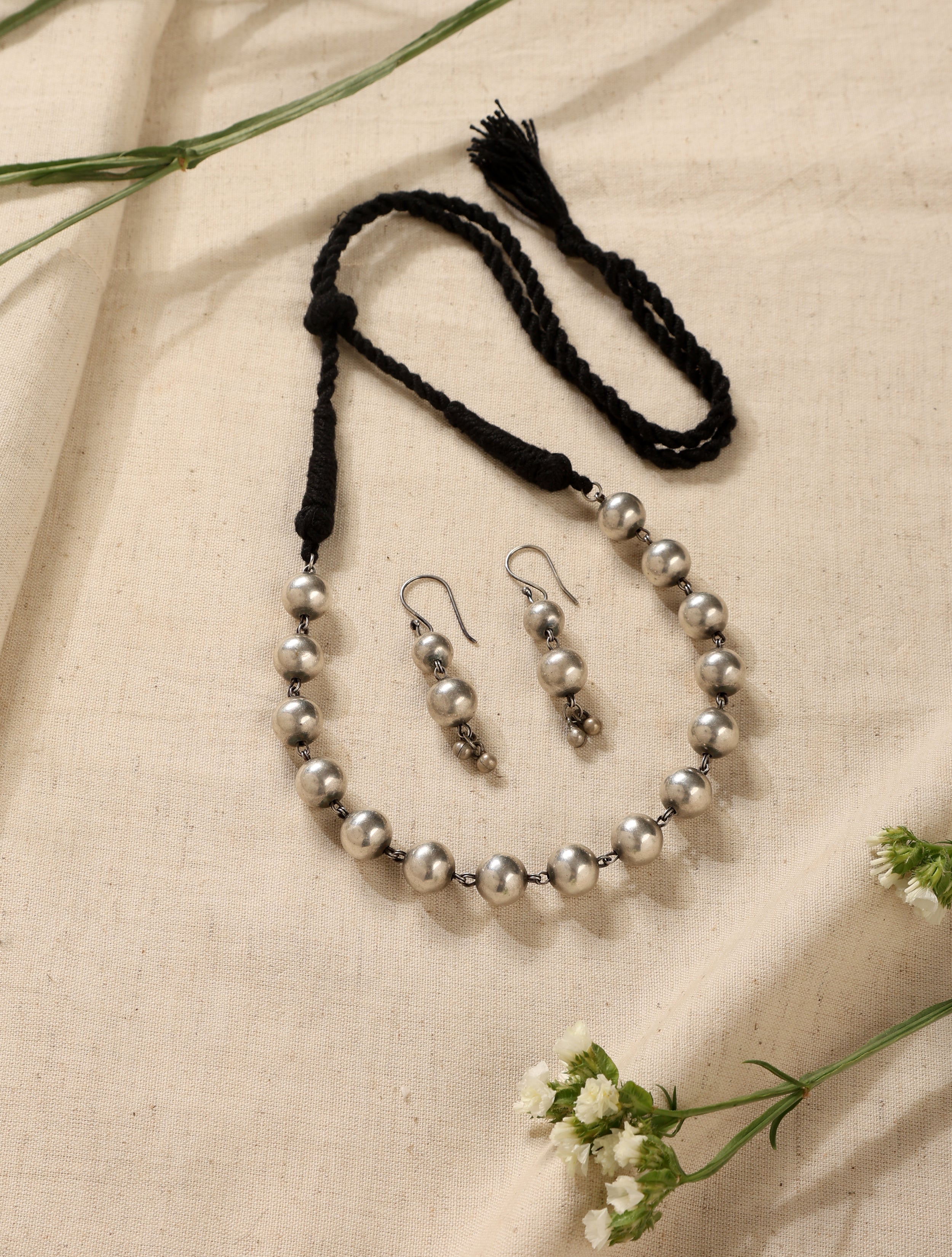 trueBrowns Silver String of Beads Choker Set