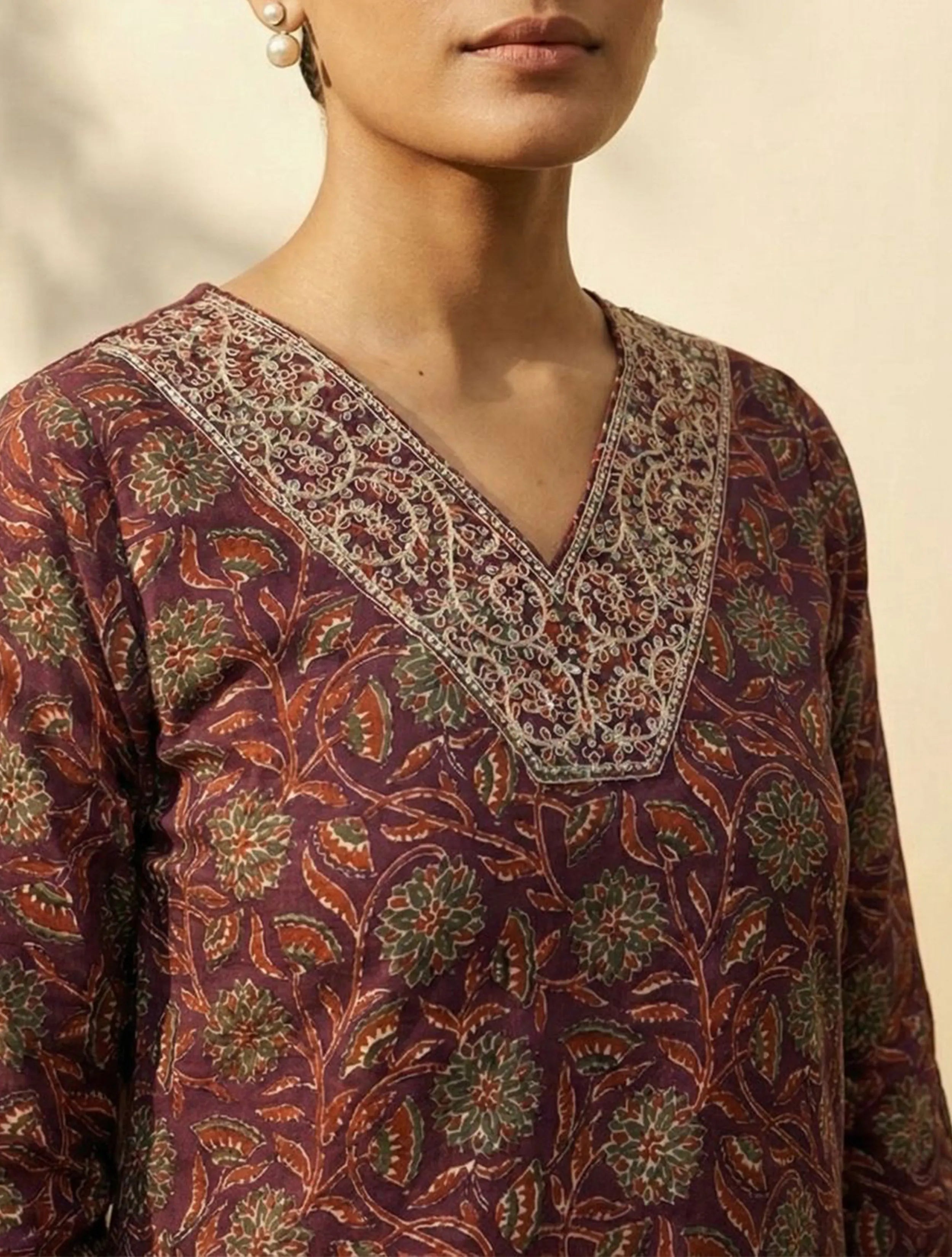 trueBrowns Purple Floral Print Embroidered V-Neck Kurta Pant Dupatta Set