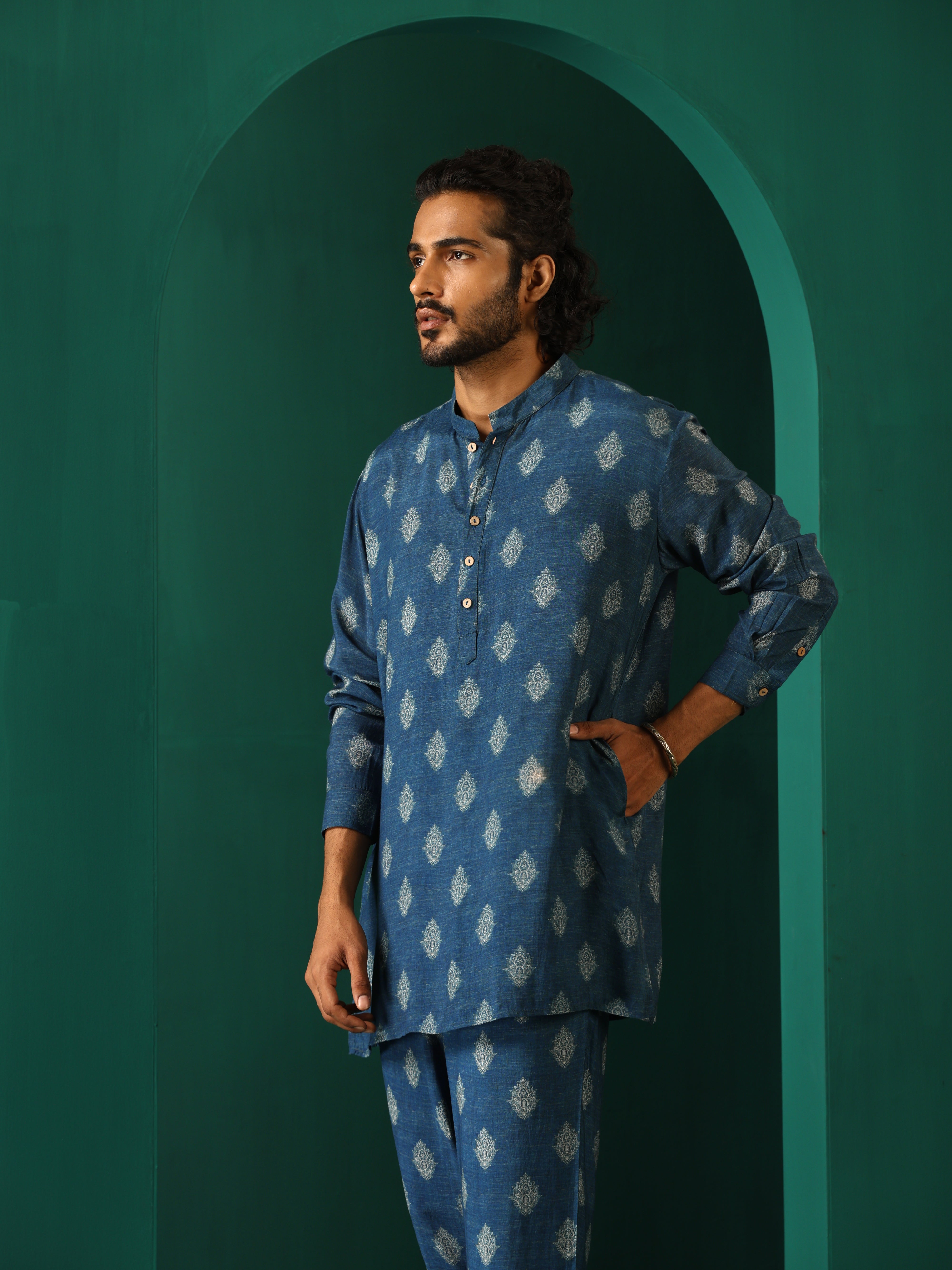 trueBrowns Men Blue Floral Muslin Silk Printed Co-ord Set