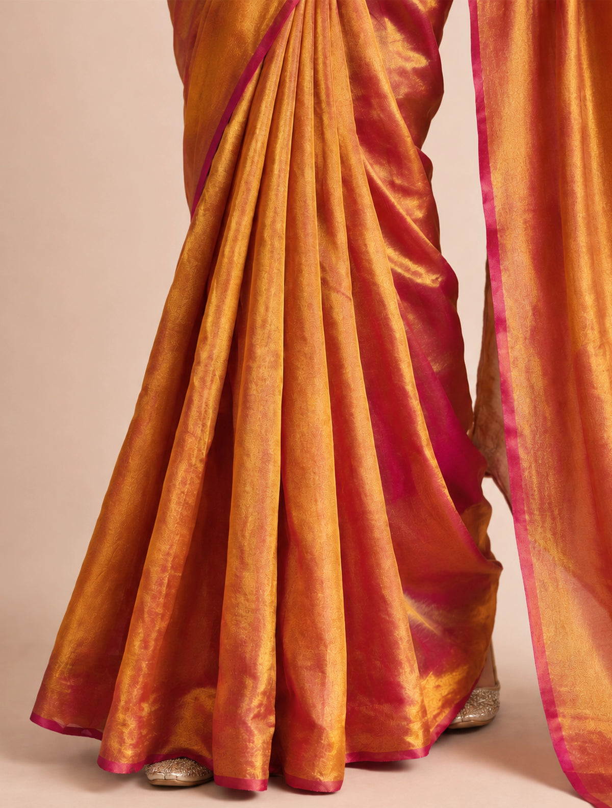 trueBrowns Bronze Gold Tissue Silk Linen Handloom Saree With Unstitched Blouse