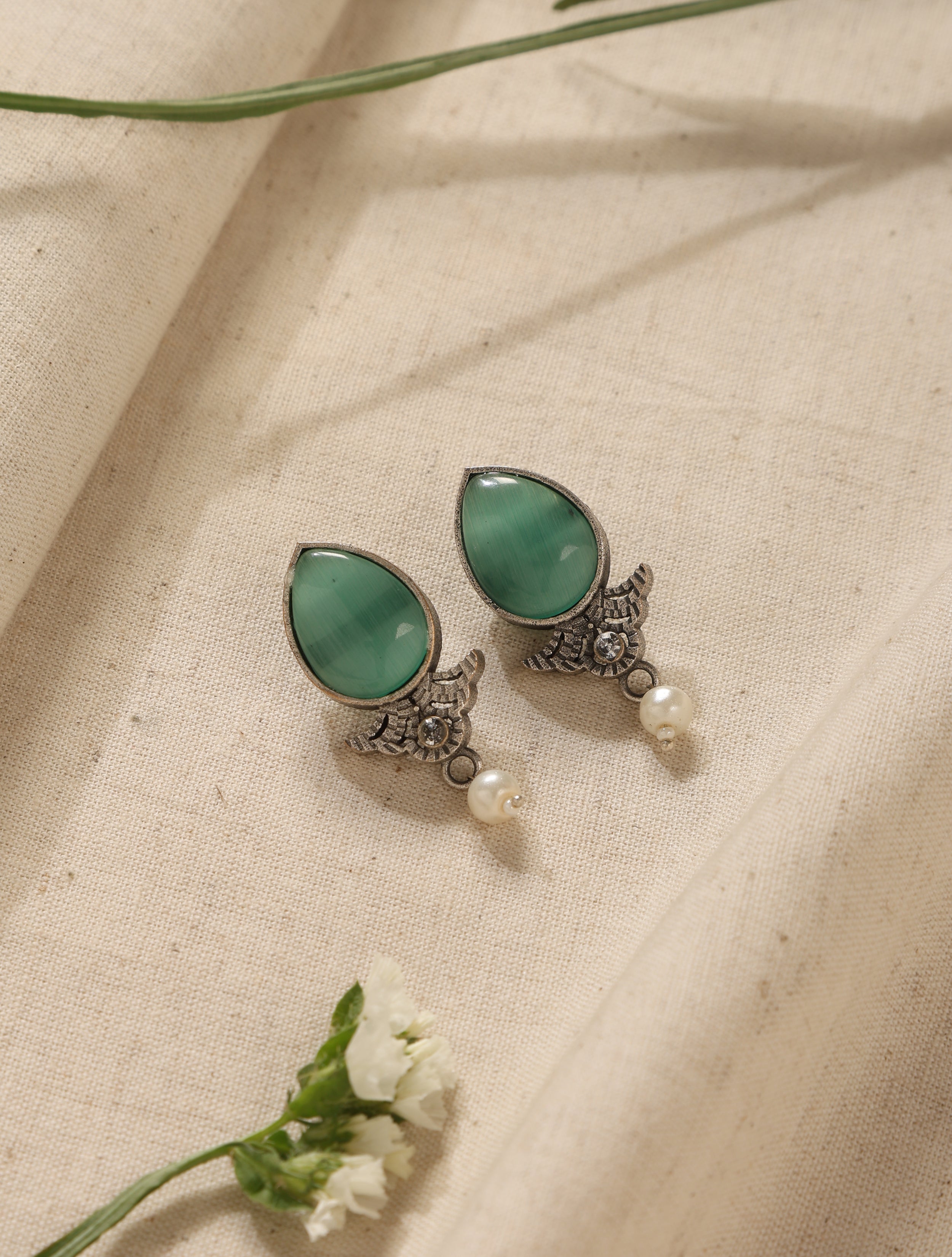 trueBrowns Silver Teal Stud Earrings