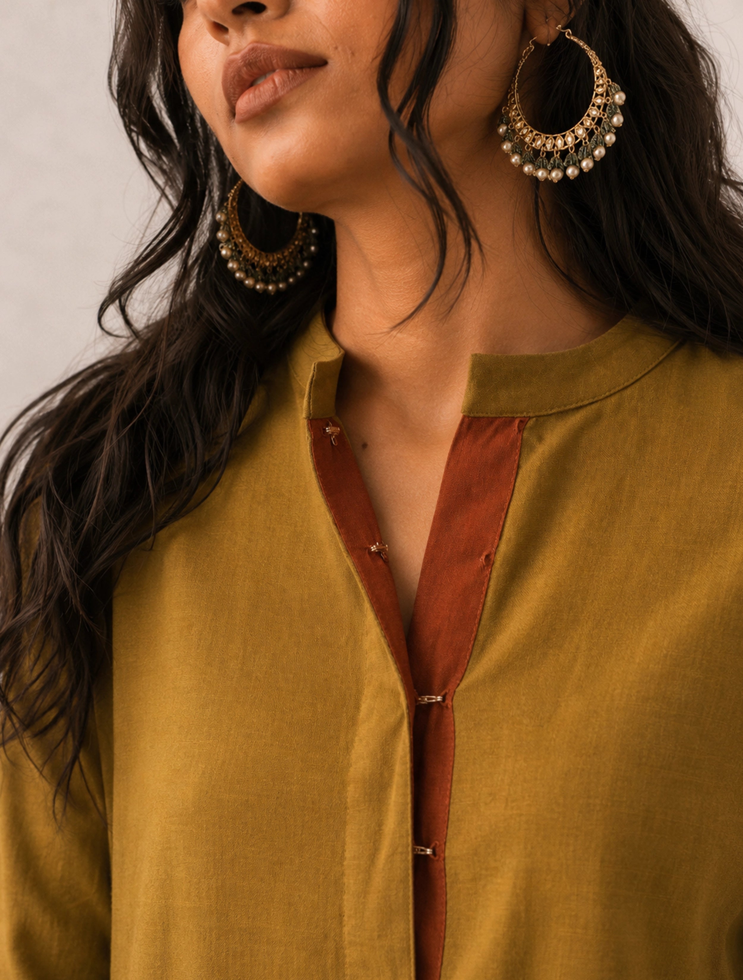 trueBrowns Olive Brown Solid Viscose Kurta Set