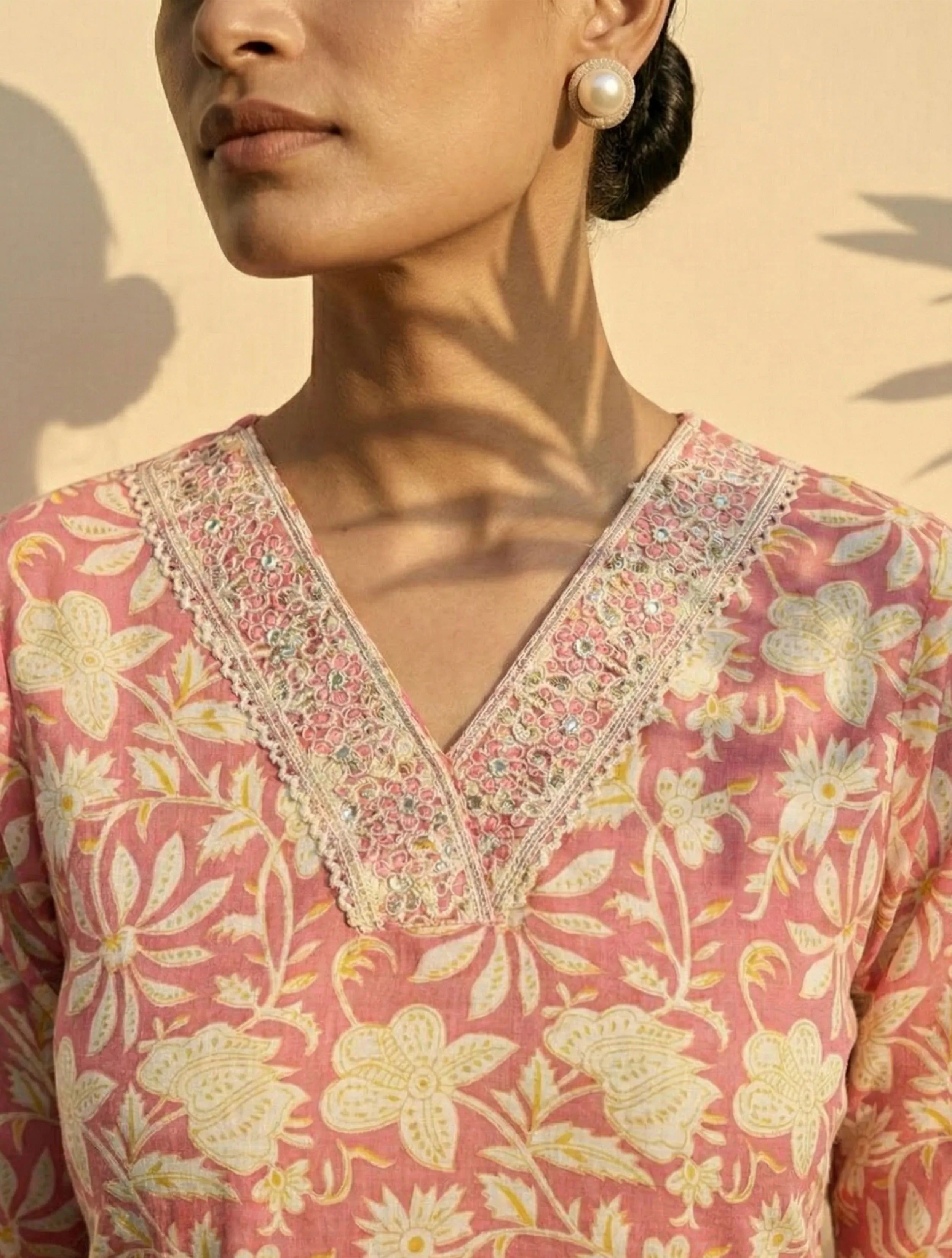 trueBrowns Pink Floral Print Kurta Pant Dupatta Set