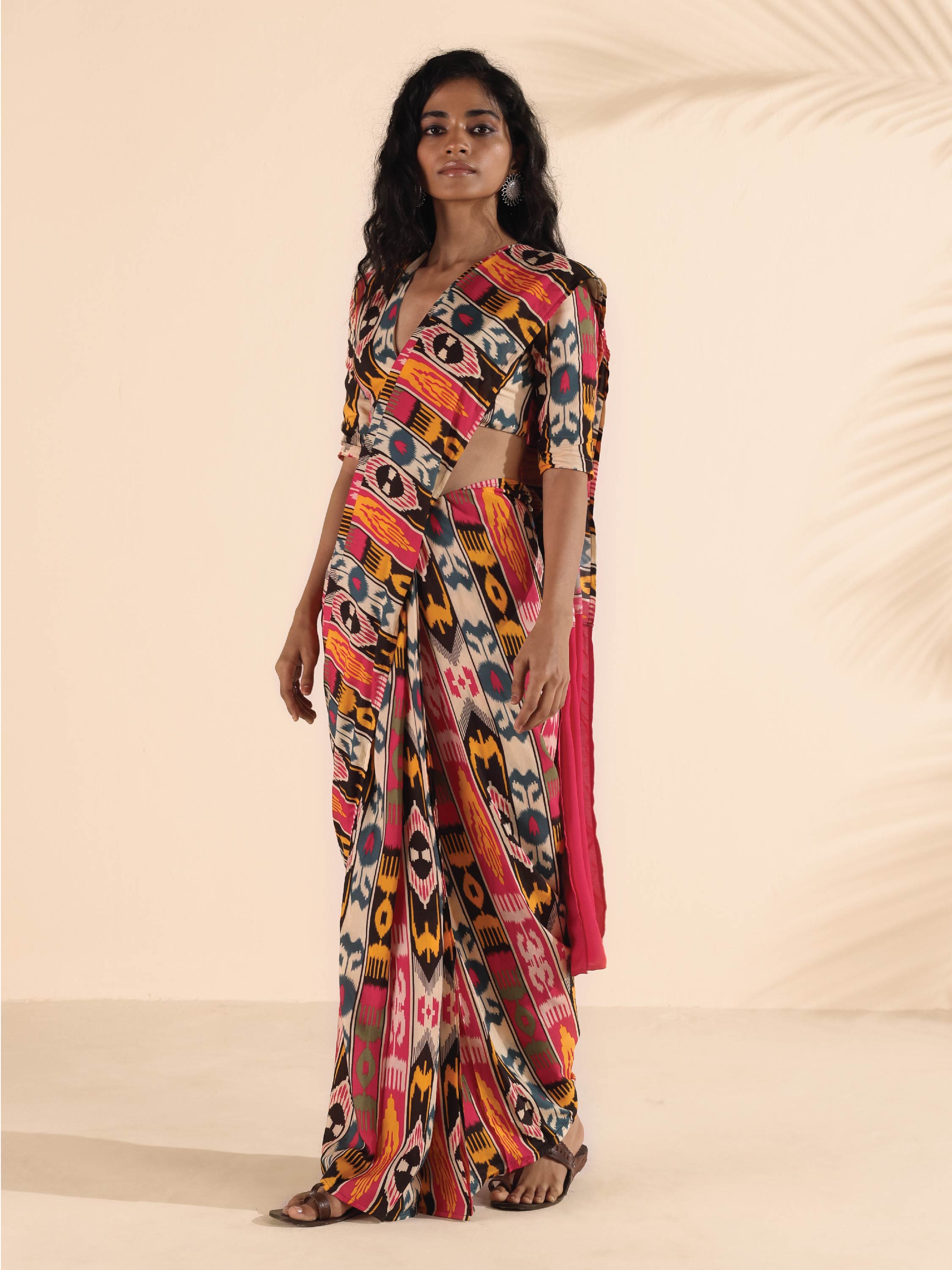 trueBrowns Cola Pink Muslin Ikat Saree