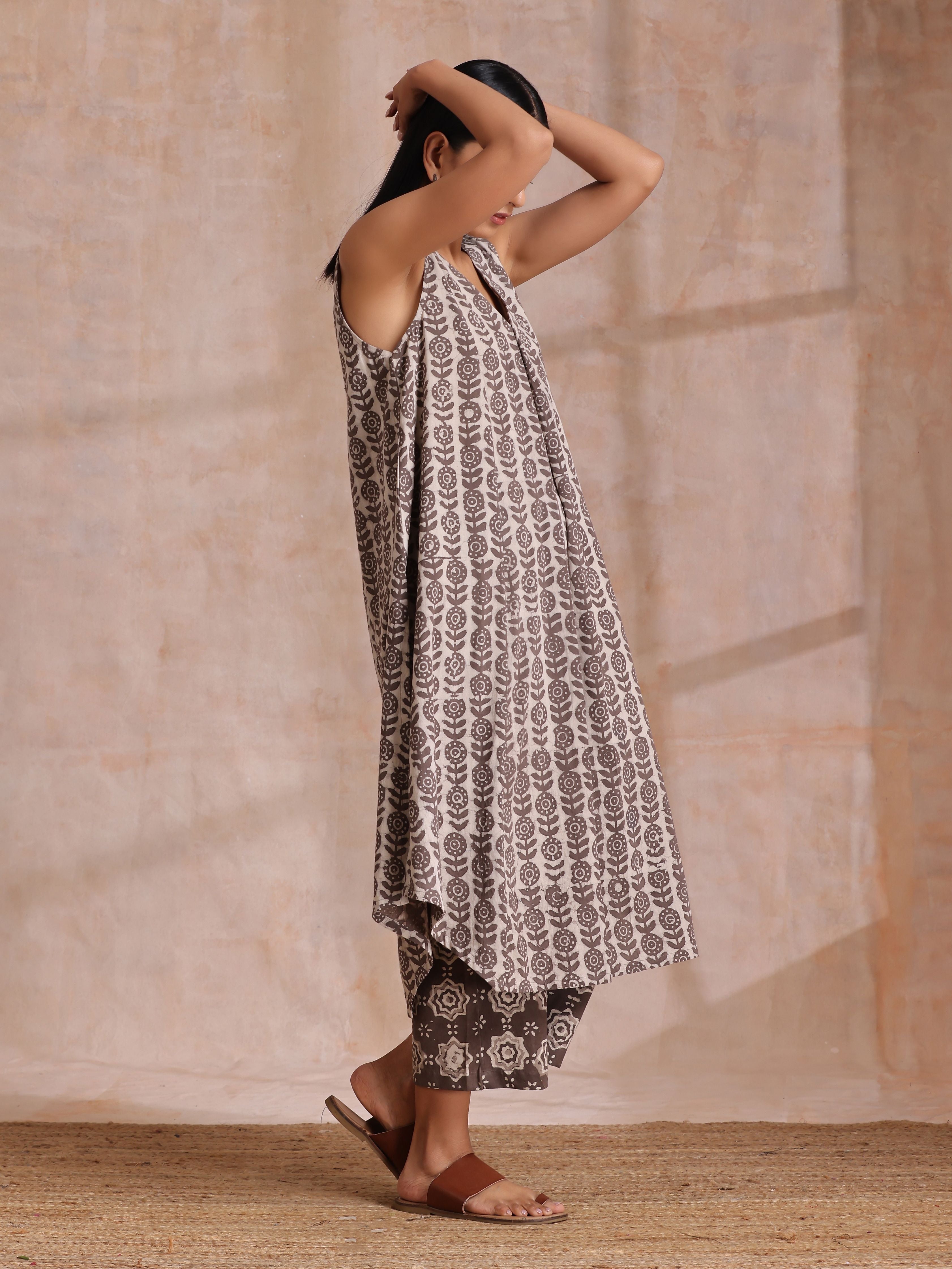Clay Dabu Buta Print Cotton Sleeveless Flared Kurta Pant Set