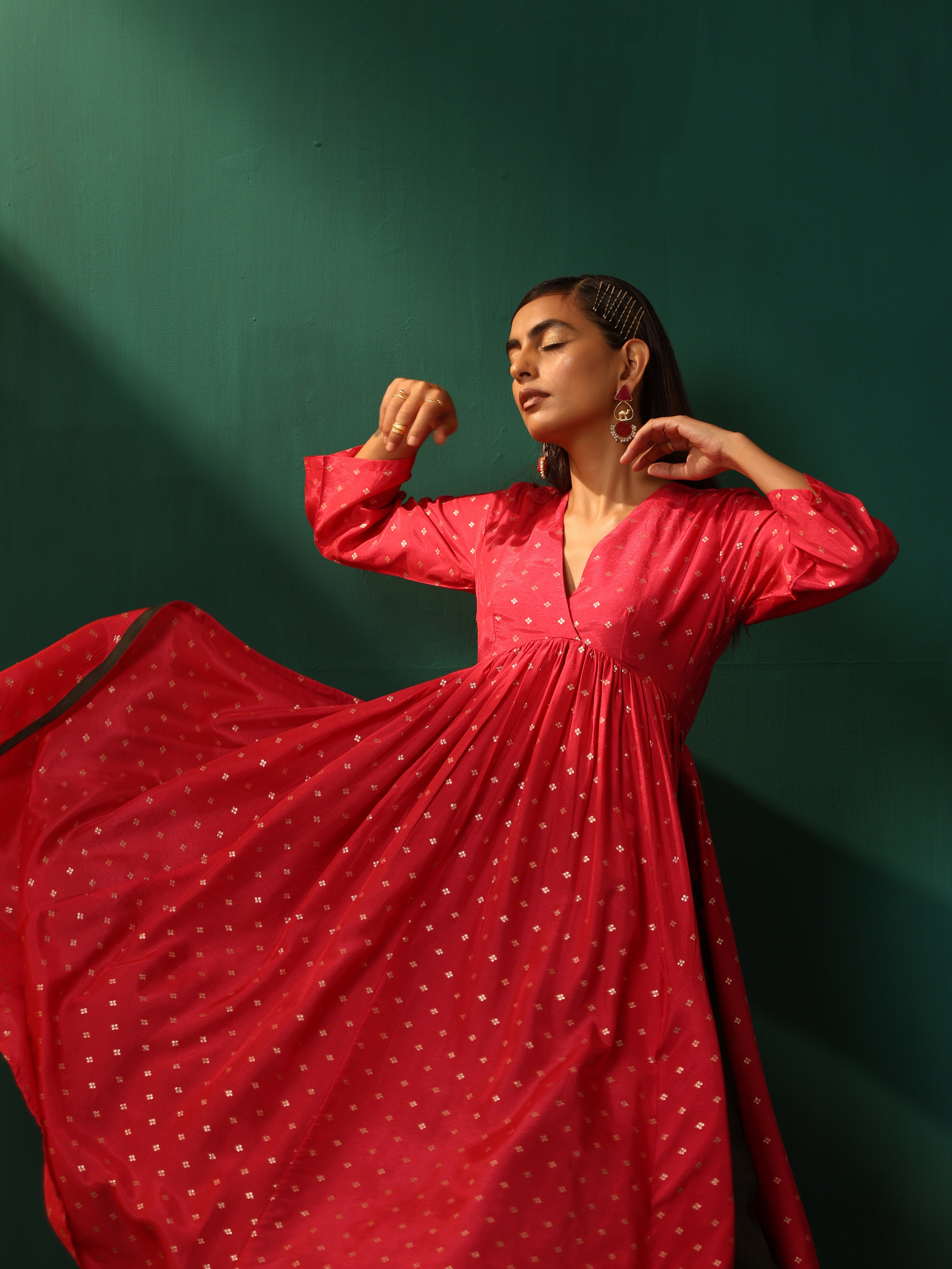 trueBrowns Pink Square Viscose Silk Kurta Pant Set