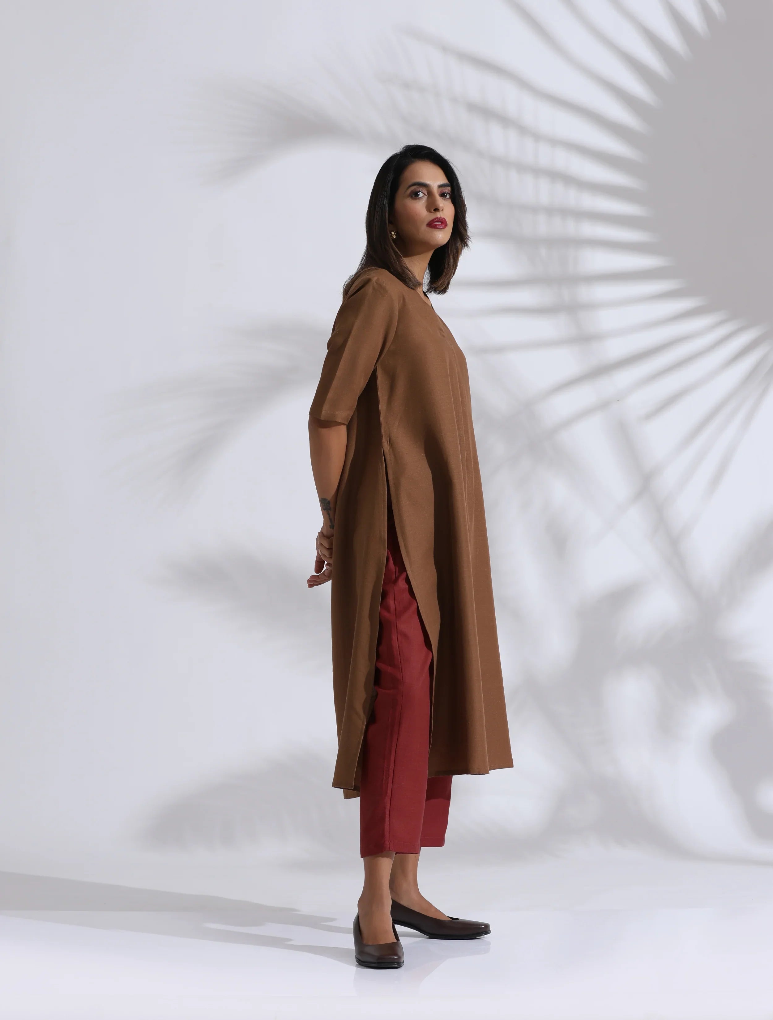 trueBrowns Brown Slub Highslit Kurta Set