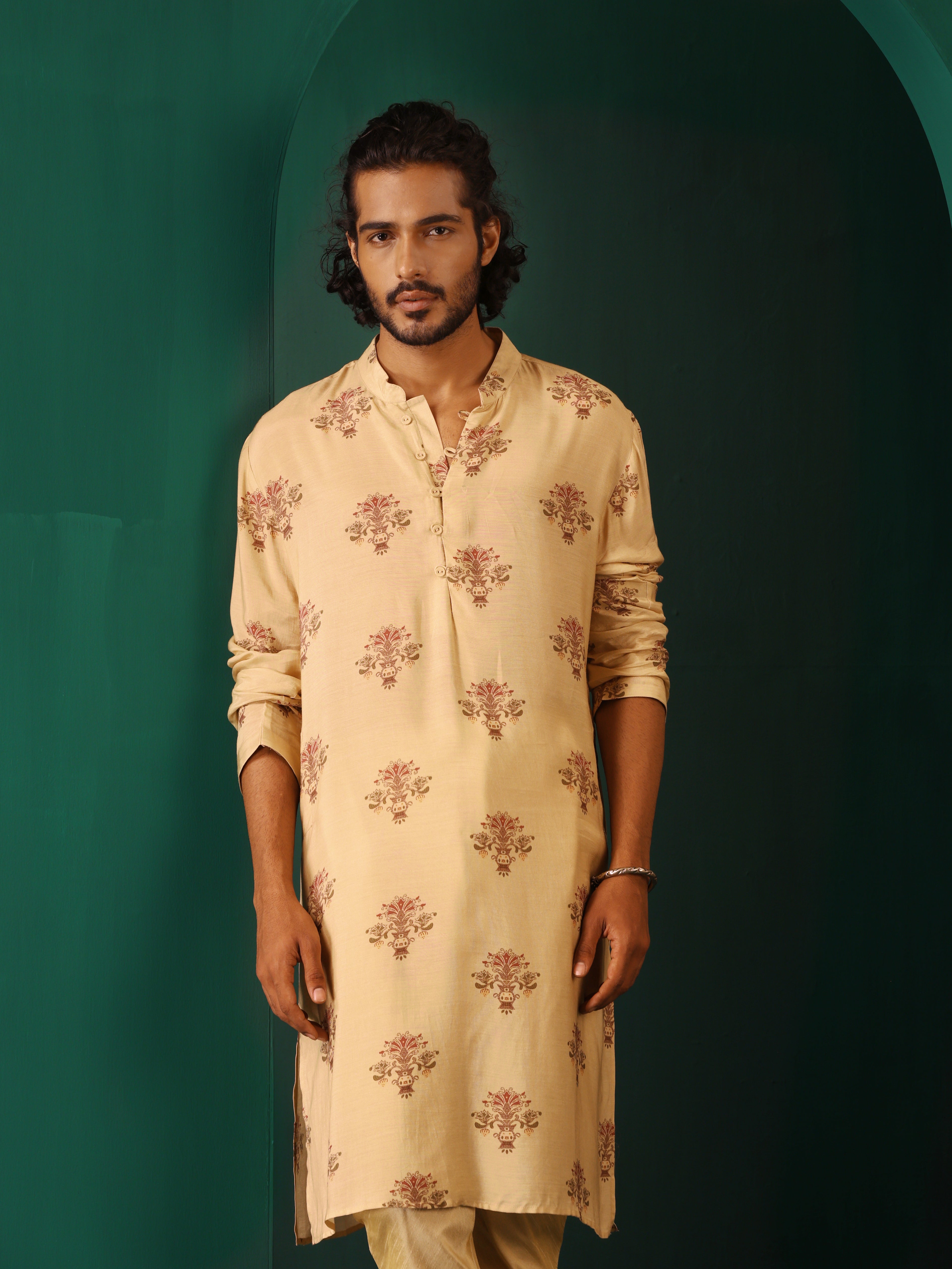 trueBrowns Men Beige Floral Bunch Muslin Silk Printed Long Kurta