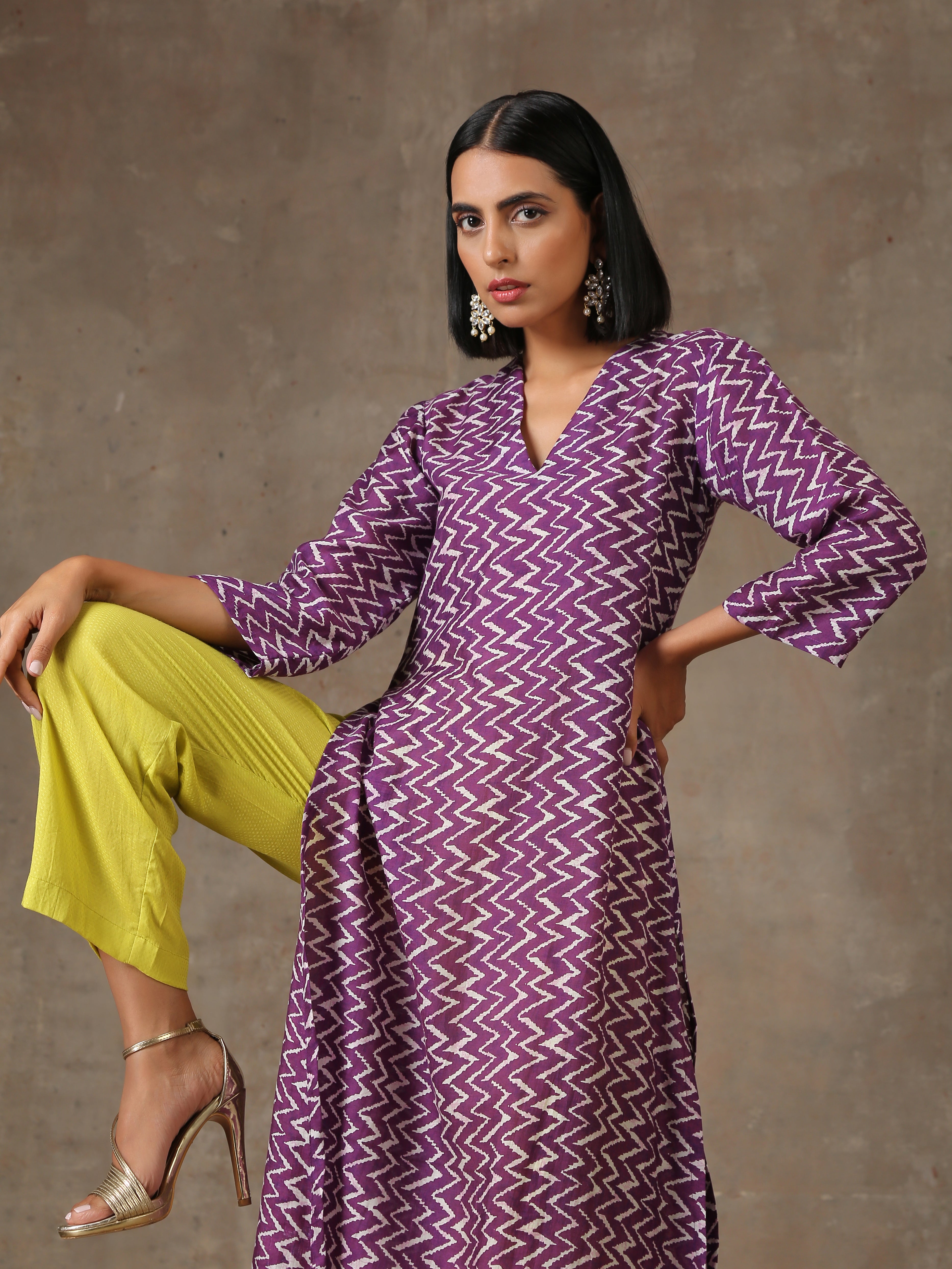 Purple White Lehariya Printed Silk kurta Pant Set