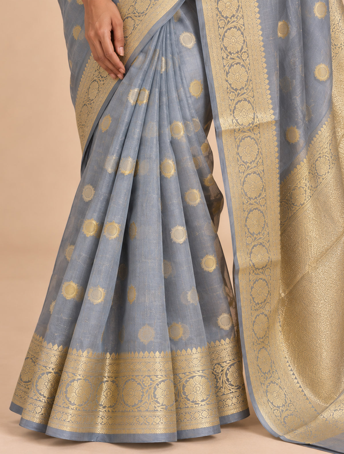 trueBrowns Grey Weave Gold Boota Silk Organza Handloom Saree With Unstitched Blouse