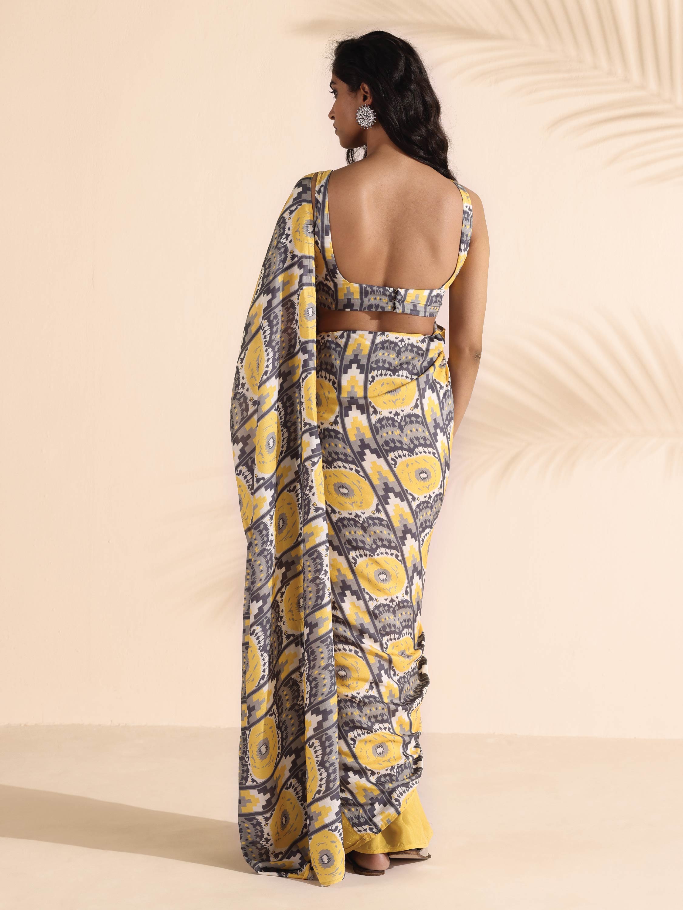 trueBrowns Yellow Muslin Ikat Saree