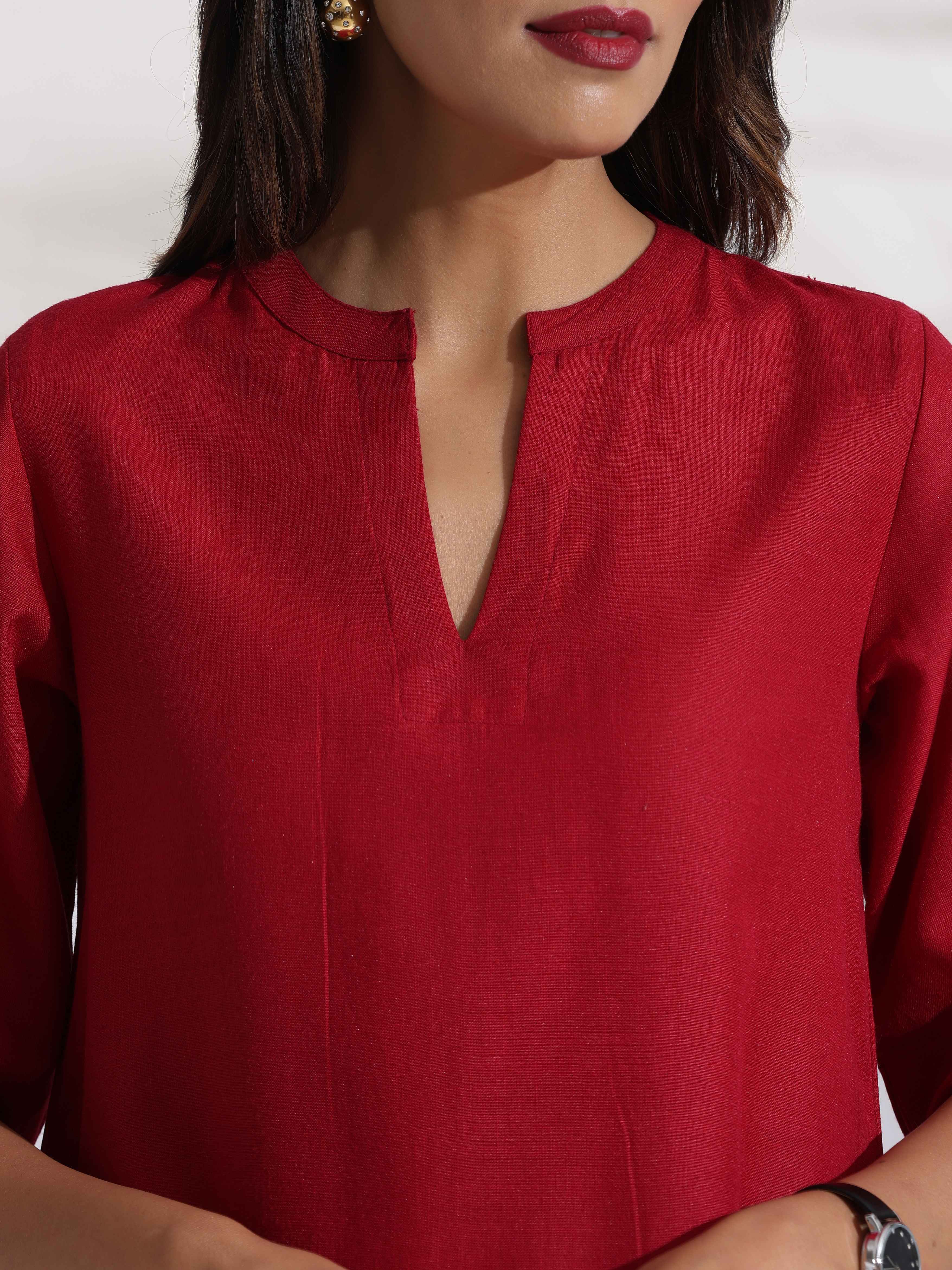 trueBrowns Maroon Slub Highslit Kurta Set