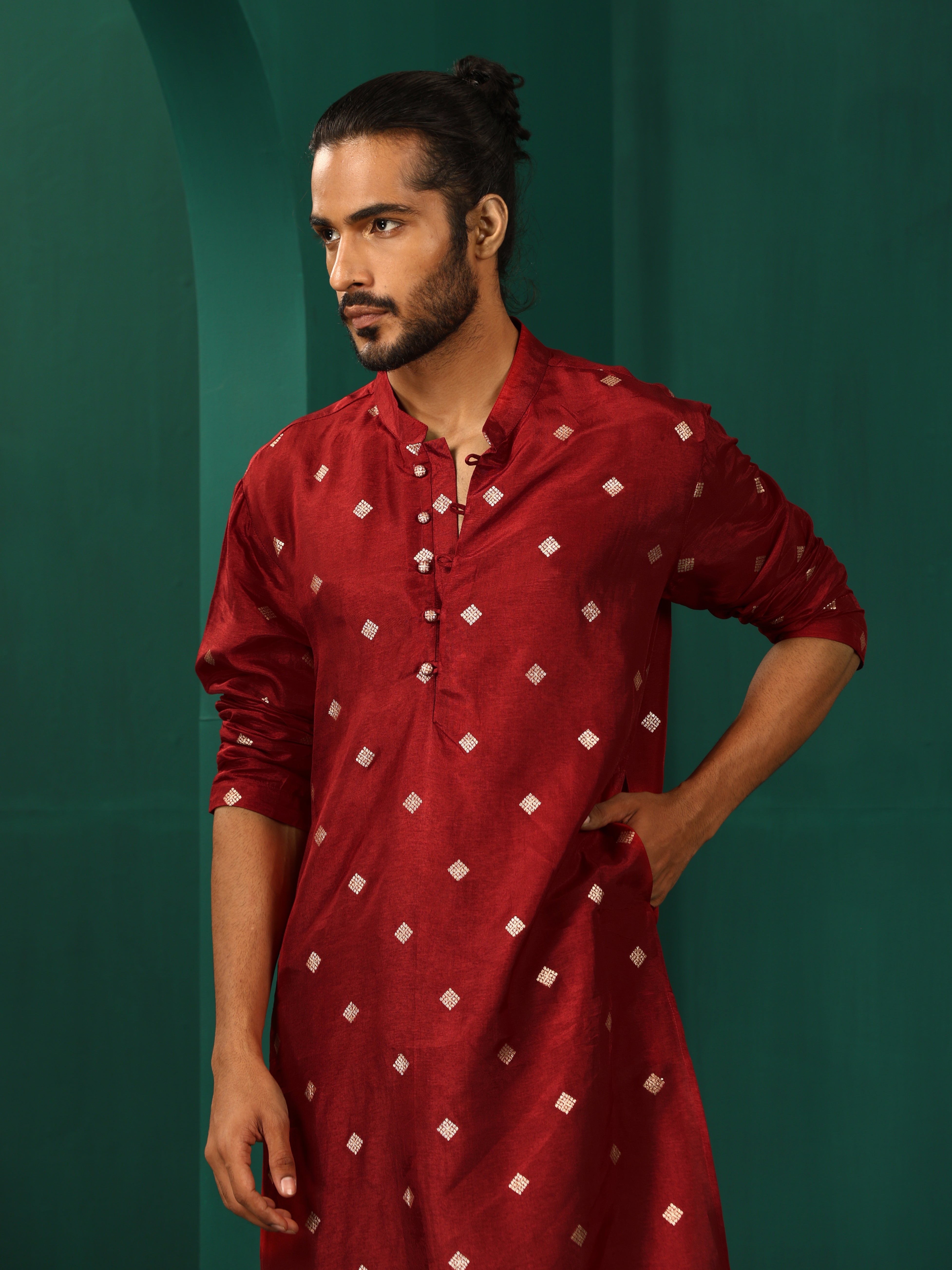 trueBrowns Men Maroon Diamond Viscose Silk Long Kurta