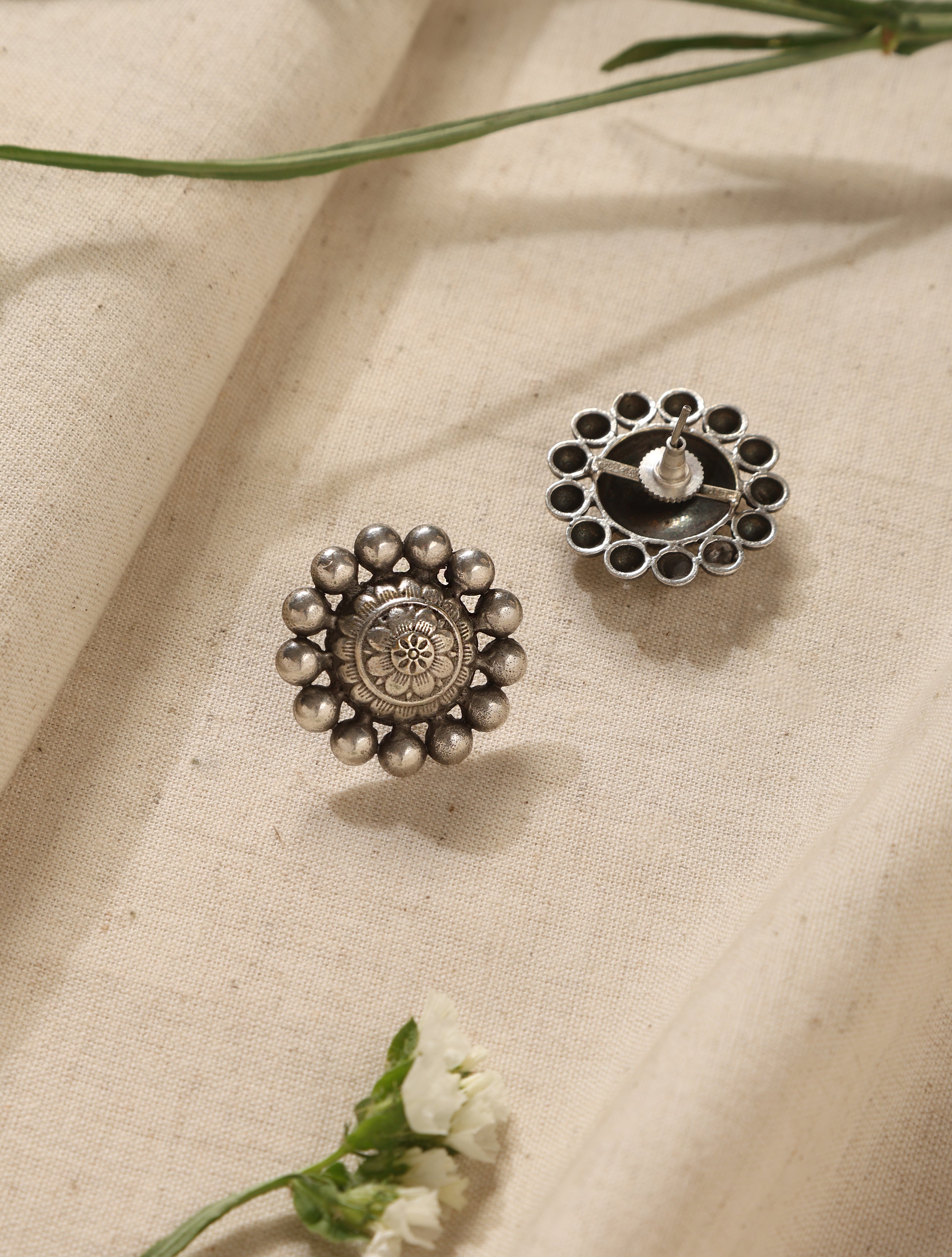 trueBrowns Silver Mandala Floral Earrings