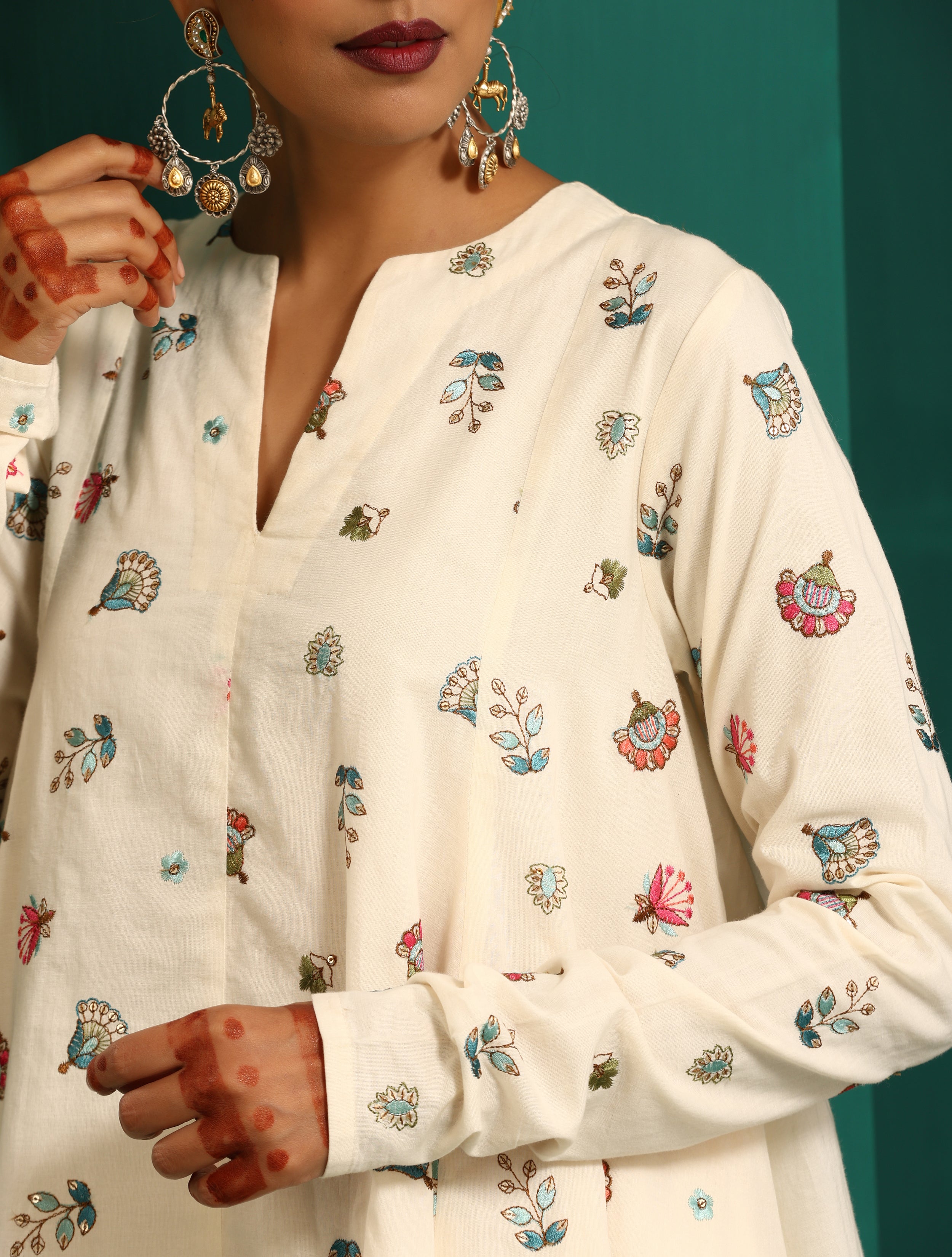 trueBrowns Ivory Floral Embroidered Flared Co-ord Set