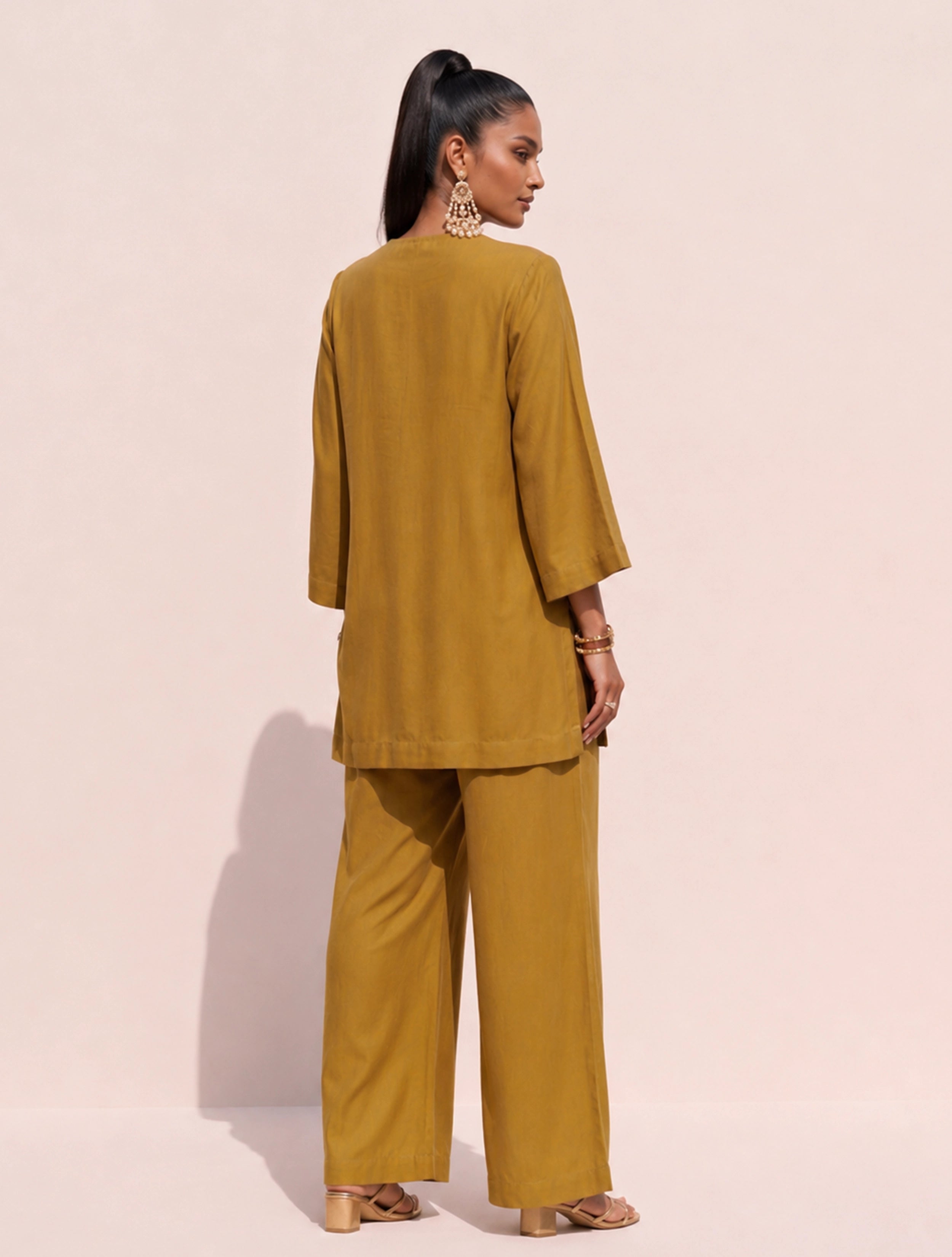 trueBrowns Olive Brown Solid Viscose Co-ord Set