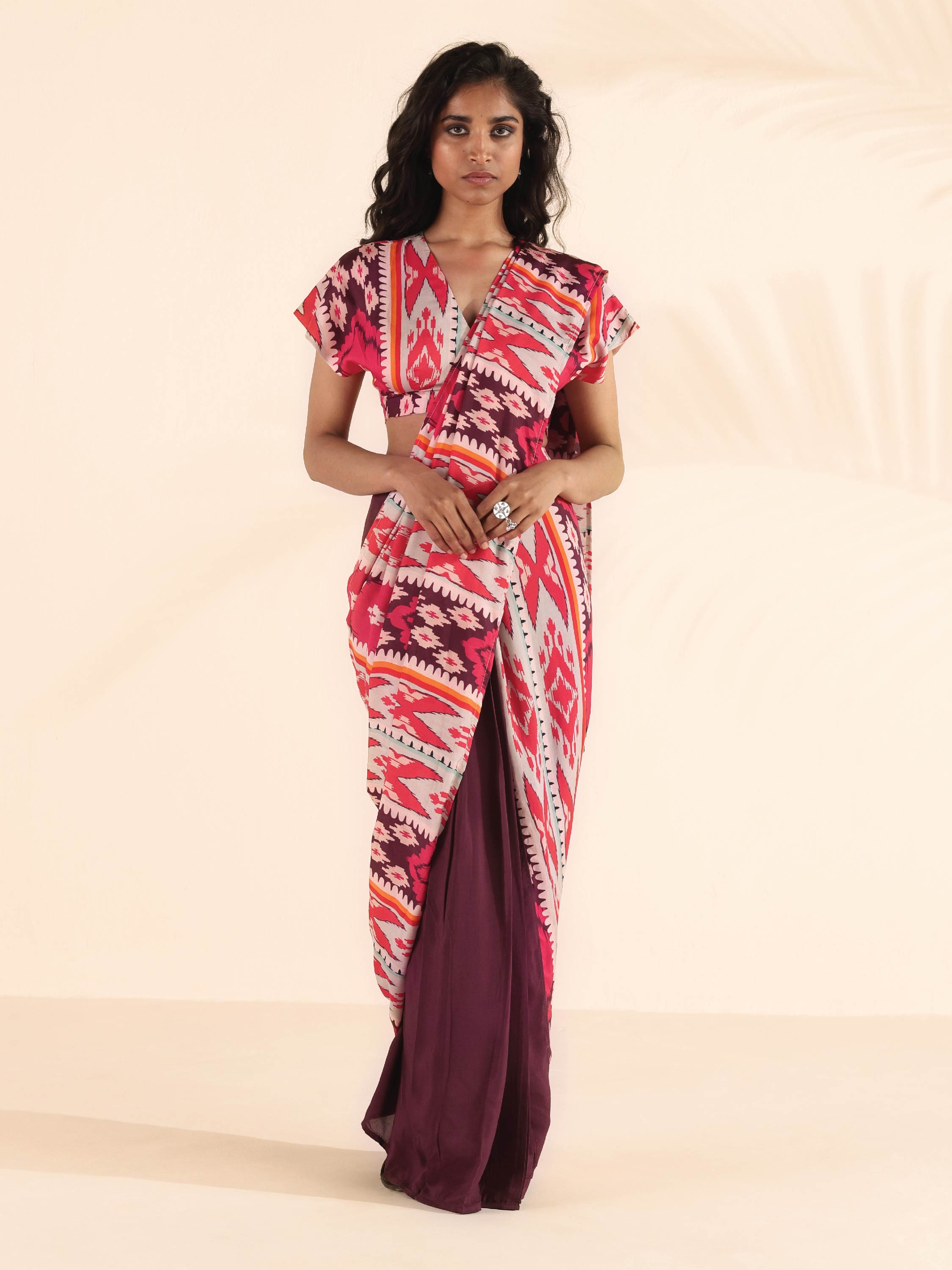 trueBrowns Maroon Muslin Ikat Saree