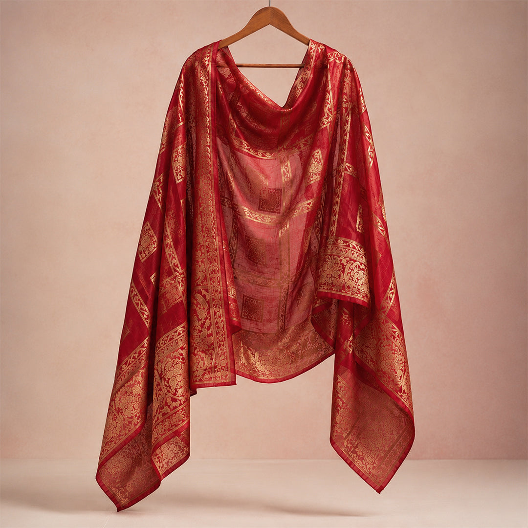 trueBrowns Red Gold Weave Banarasi Dupatta