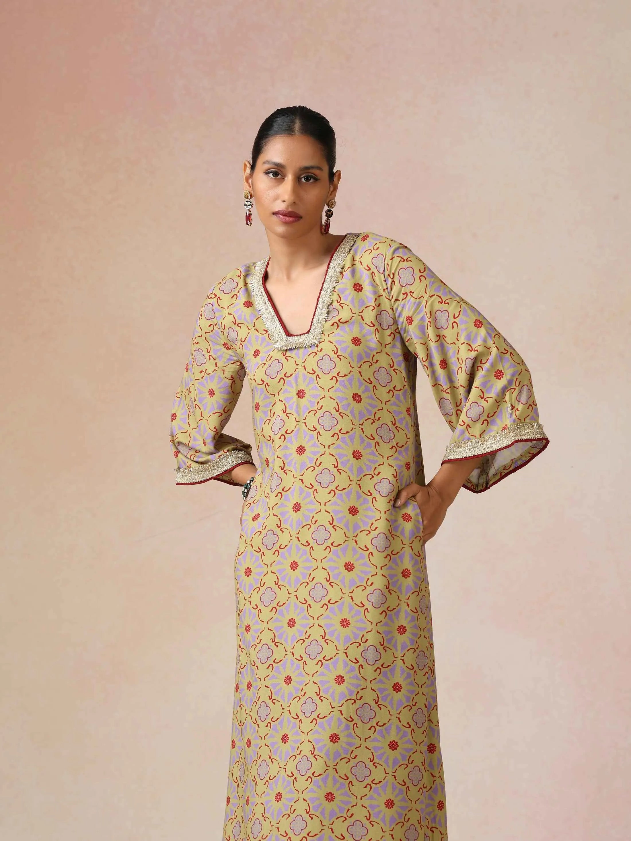 trueBrowns Light Green Lilac Print Viscose Straight Maxi Dress