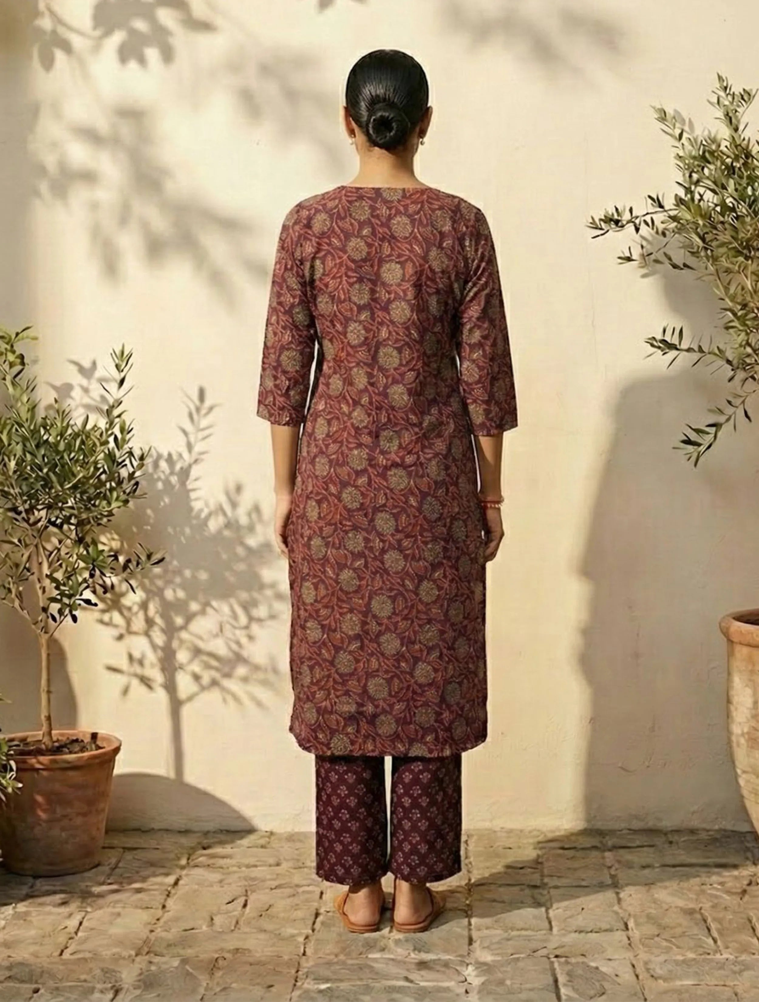 trueBrowns Purple Floral Print Embroidered V-Neck Kurta Pant Dupatta Set