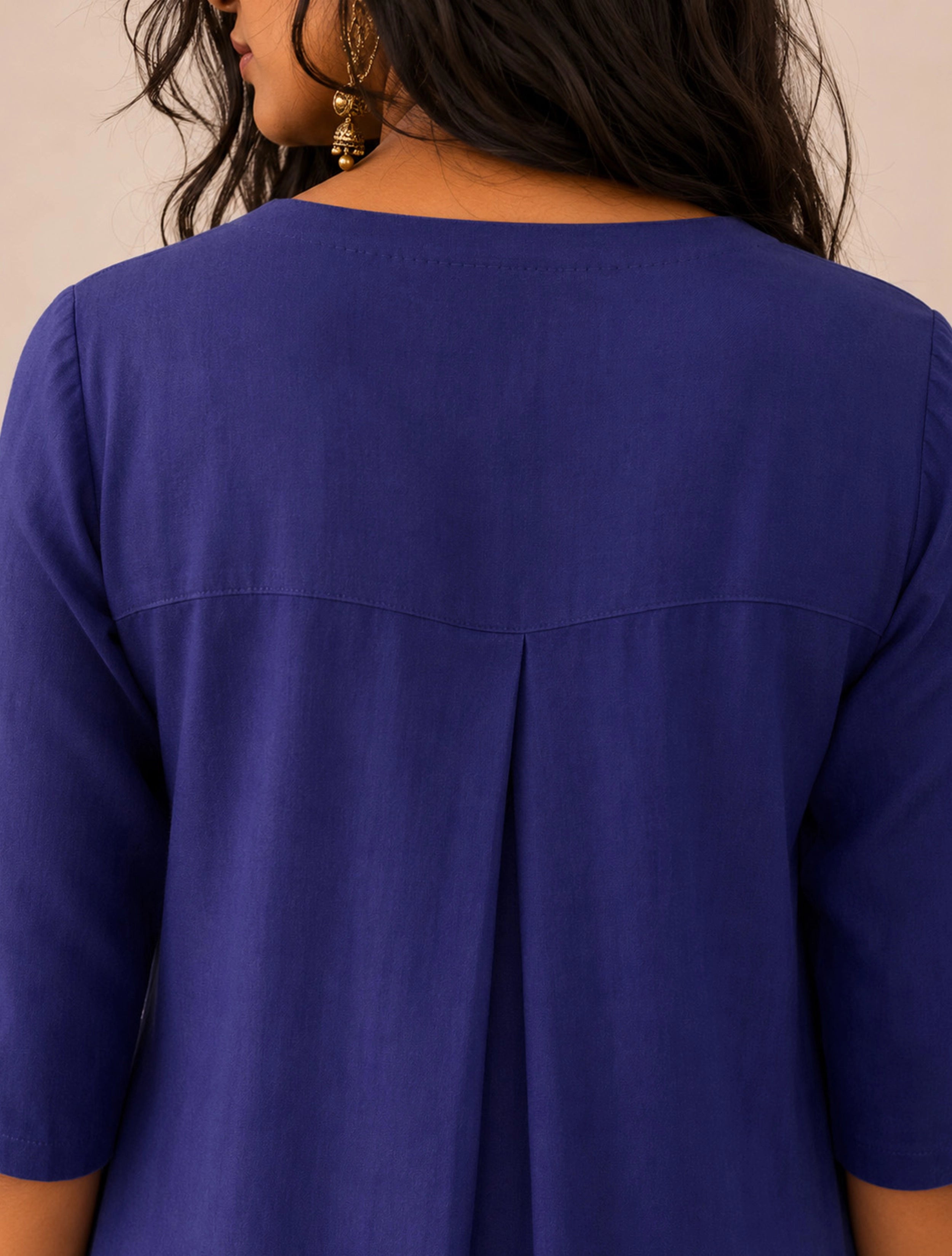 trueBrowns Blue Solid Viscose High-Slit Kurta Set