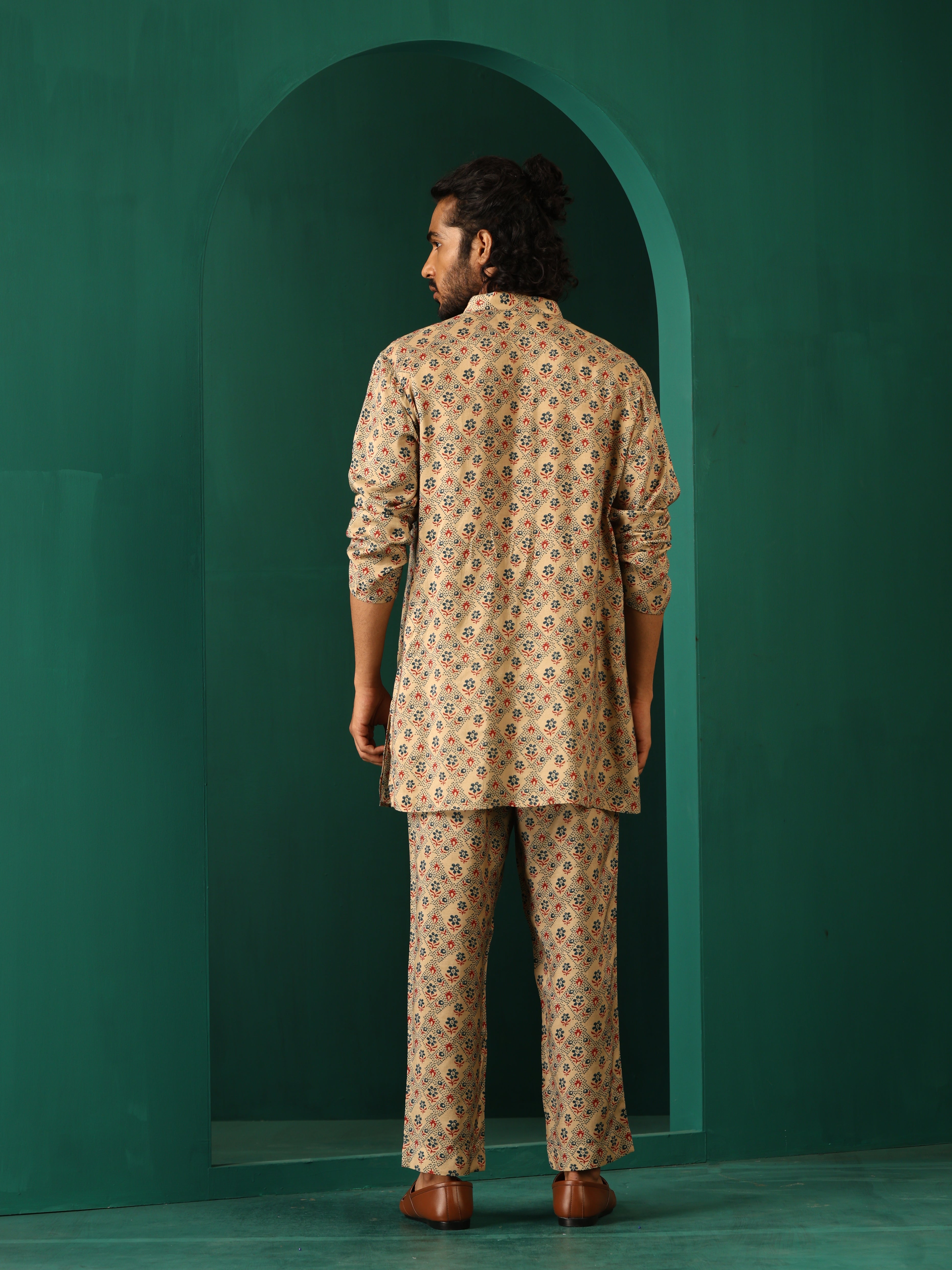 trueBrowns Men Beige Geometric Muslin Silk Printed Co-ord Set