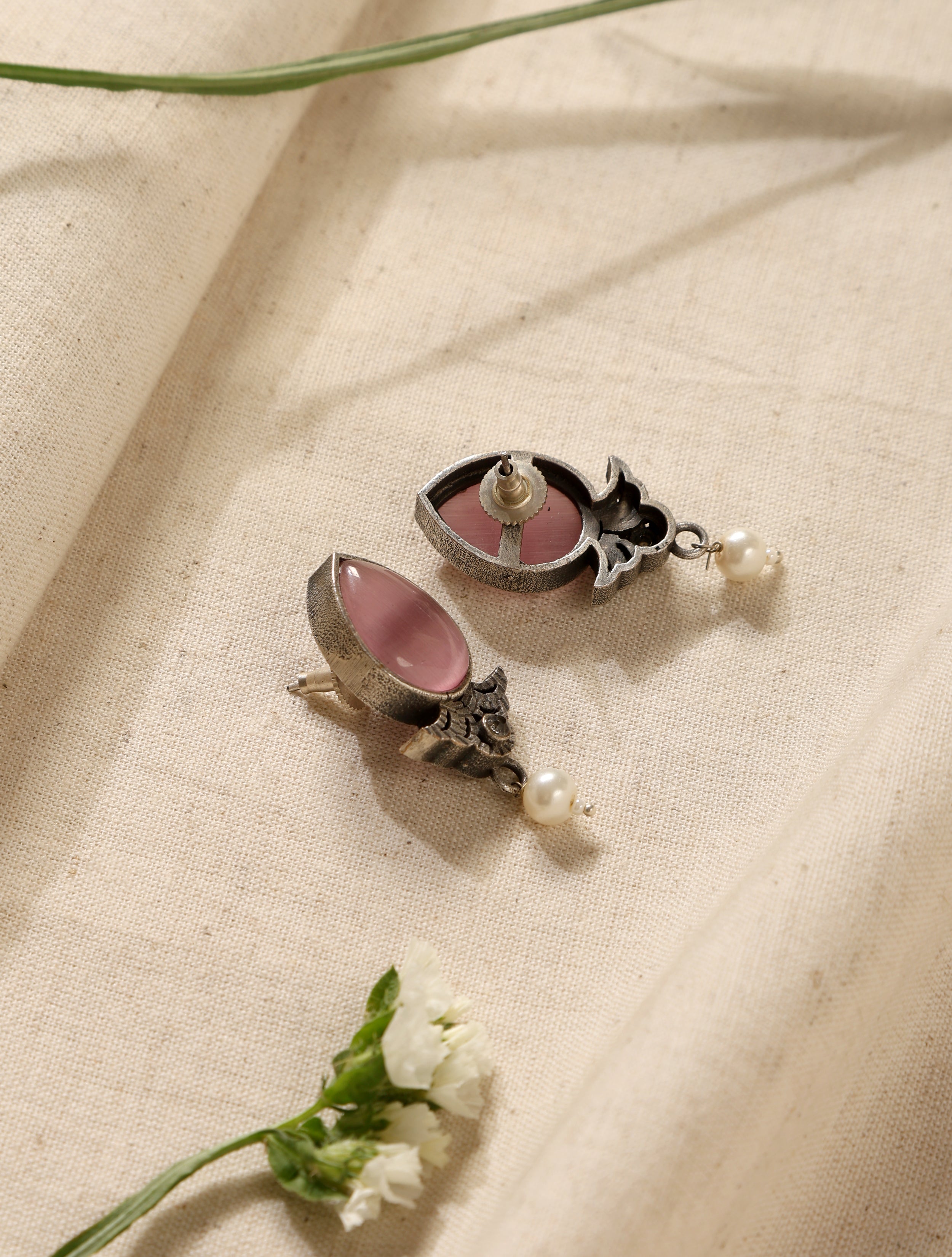trueBrowns Silver Purple Stud Earrings
