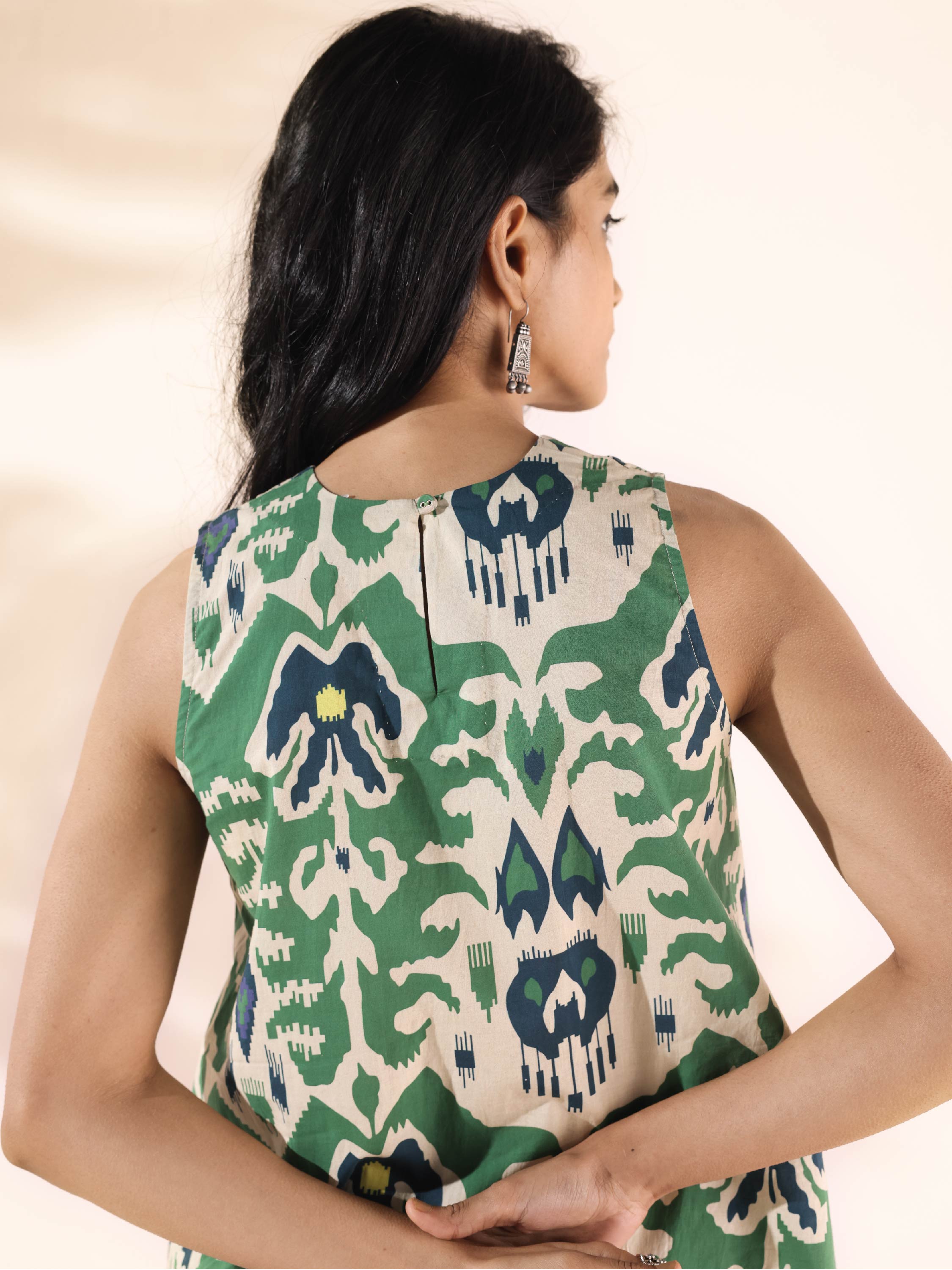 trueBrowns Green Cotton Ikat Sleeveless Co-ord Set