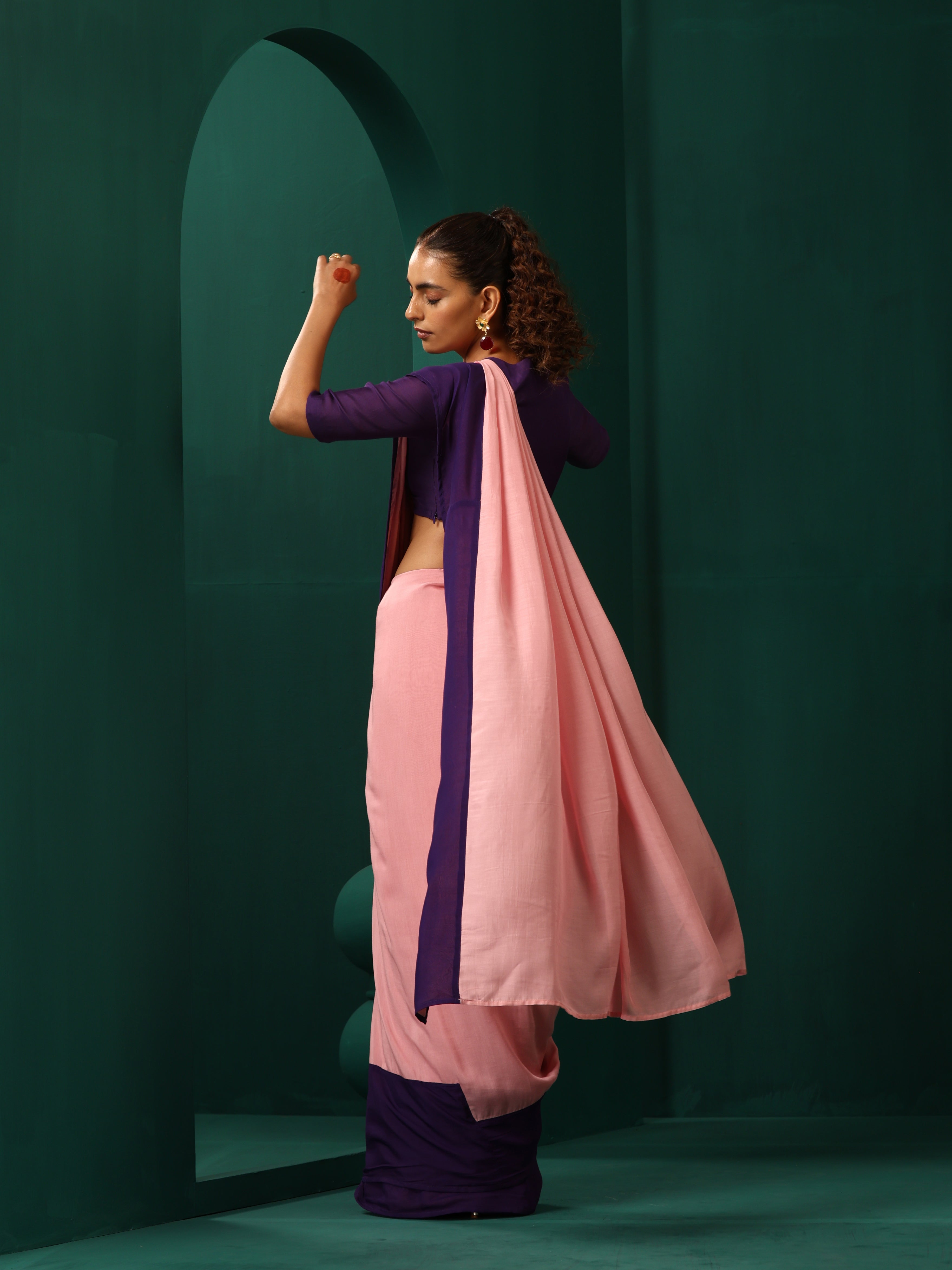trueBrowns Pink Purple Muslin Silk Saree