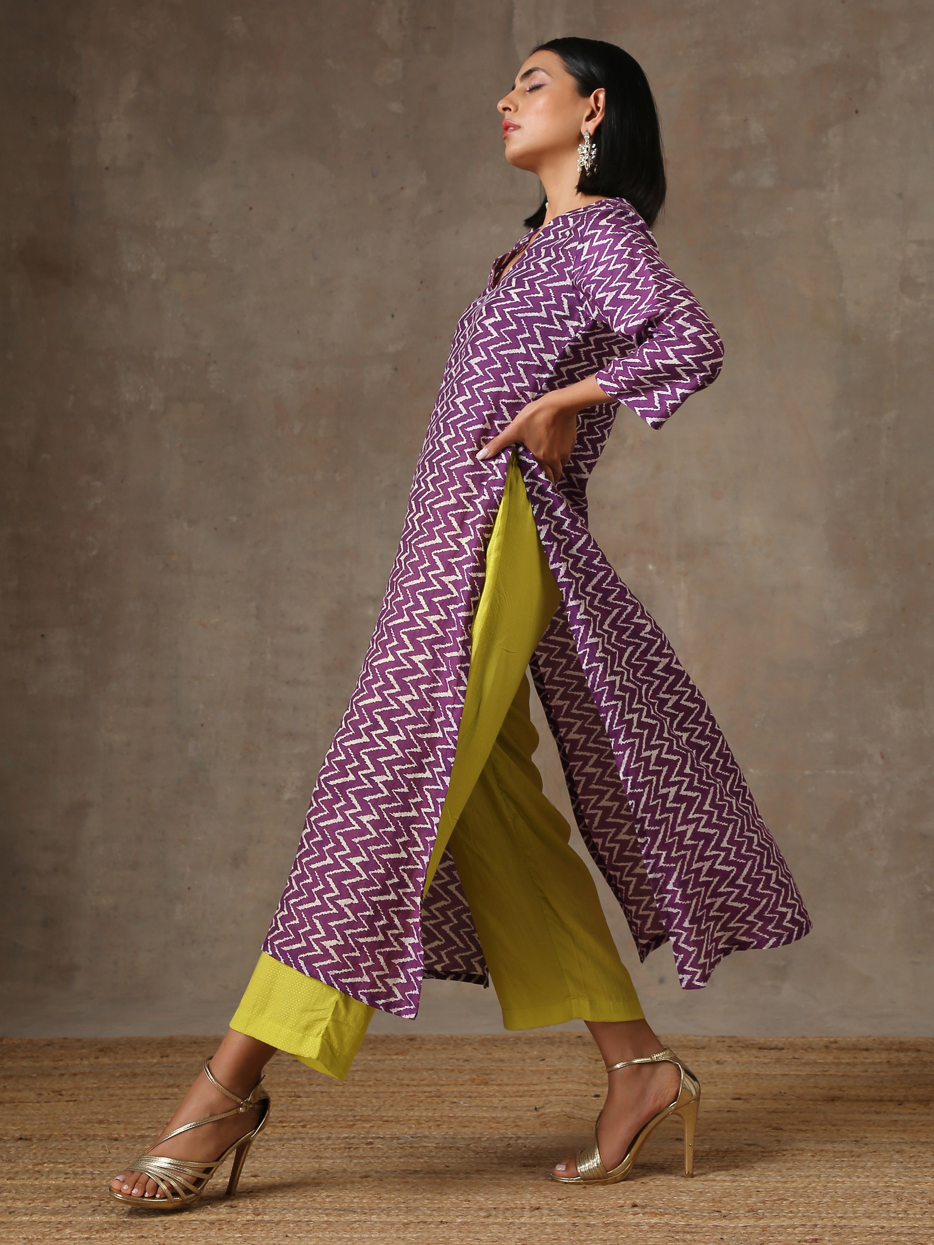 Purple White Lehariya Printed Silk kurta Pant Set