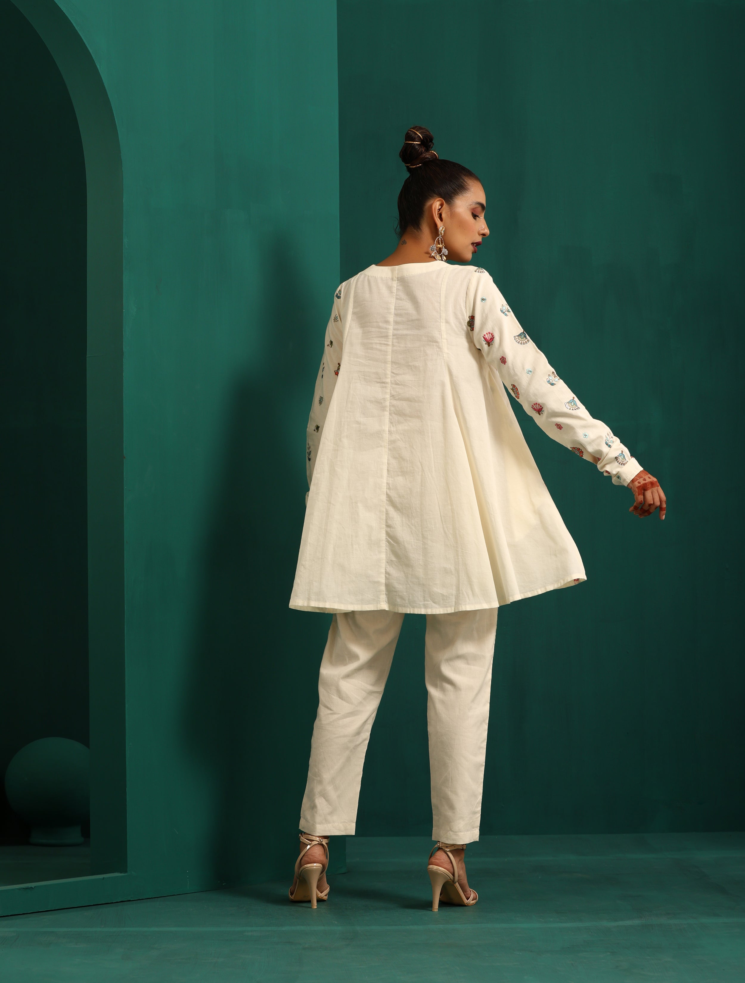 trueBrowns Ivory Floral Embroidered Flared Co-ord Set