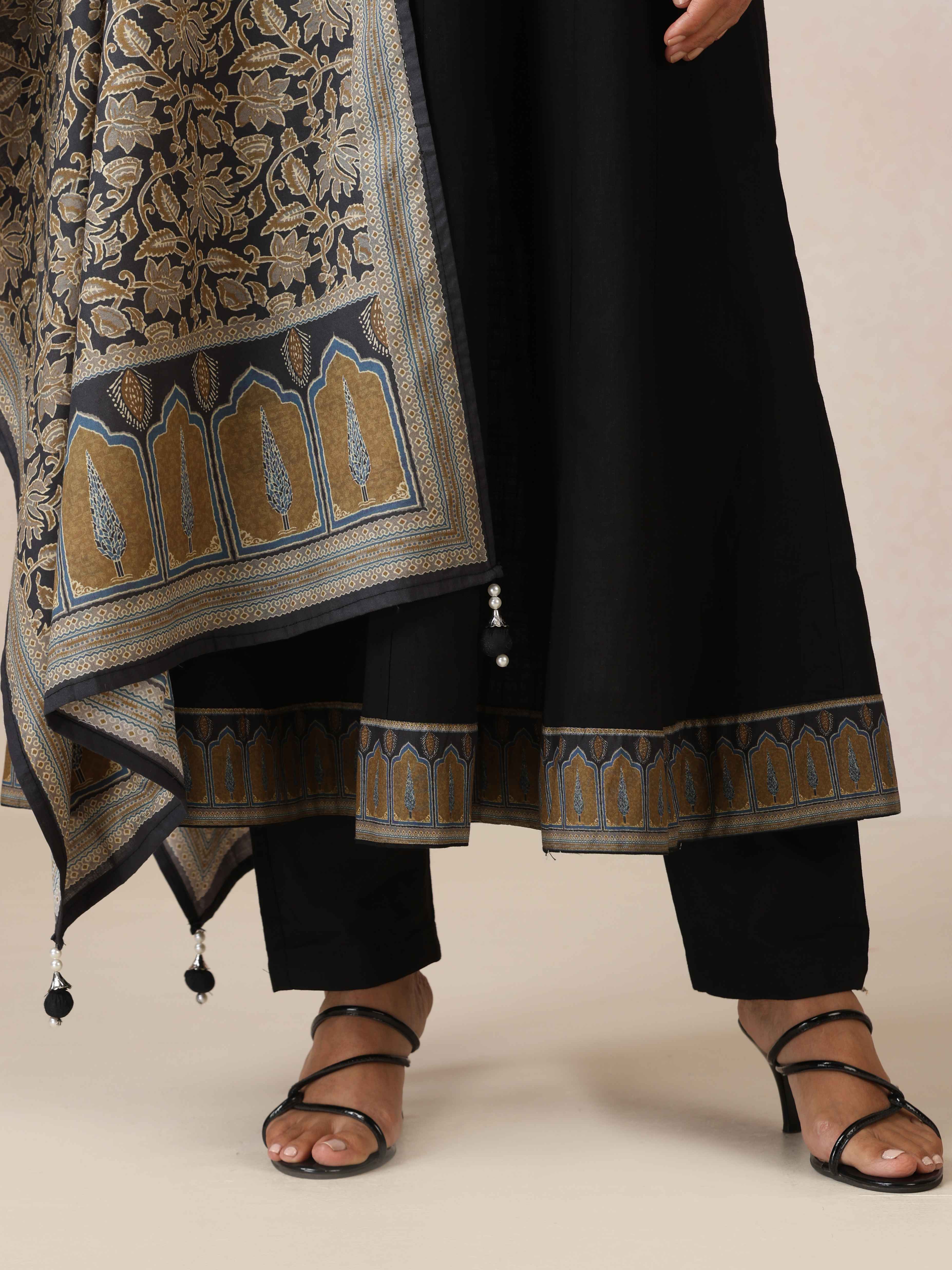 trueBrowns Black Embroidered Anarkali Pant Dupatta Set