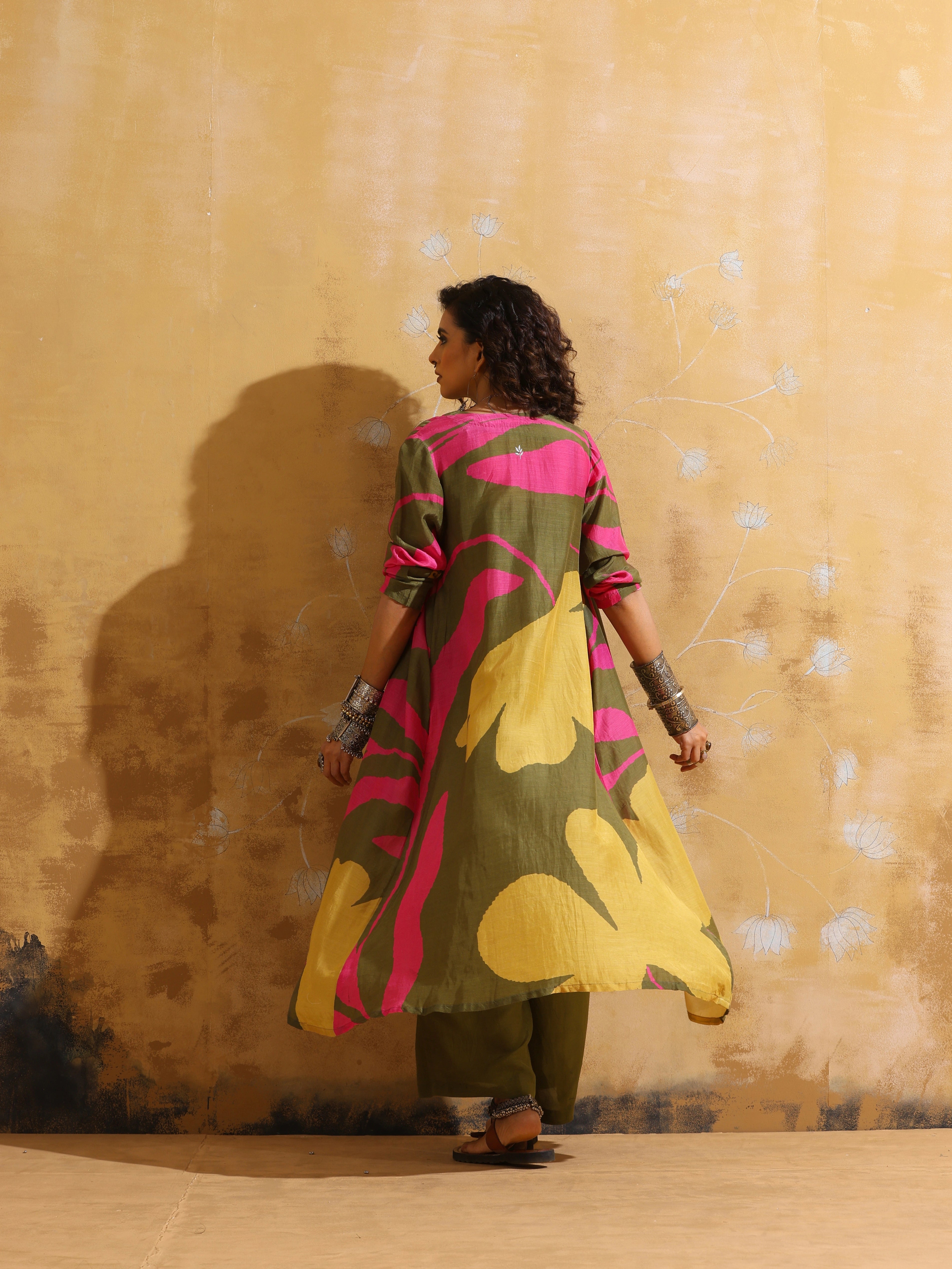 trueBrowns Green Pink Floral Print Muslin Silk Jacket Set