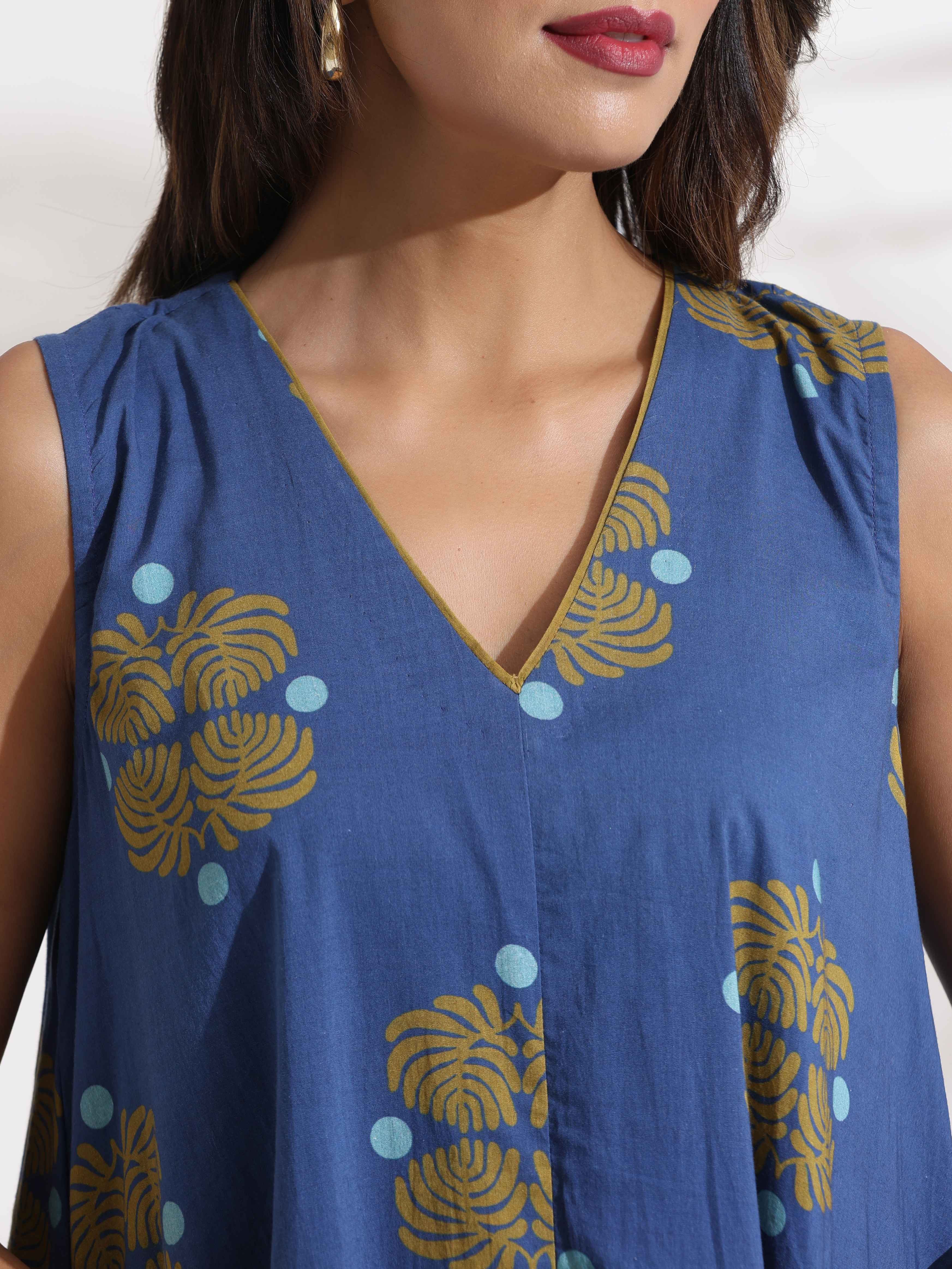 trueBrowns Blue Cotton Print Sleeveless Dress