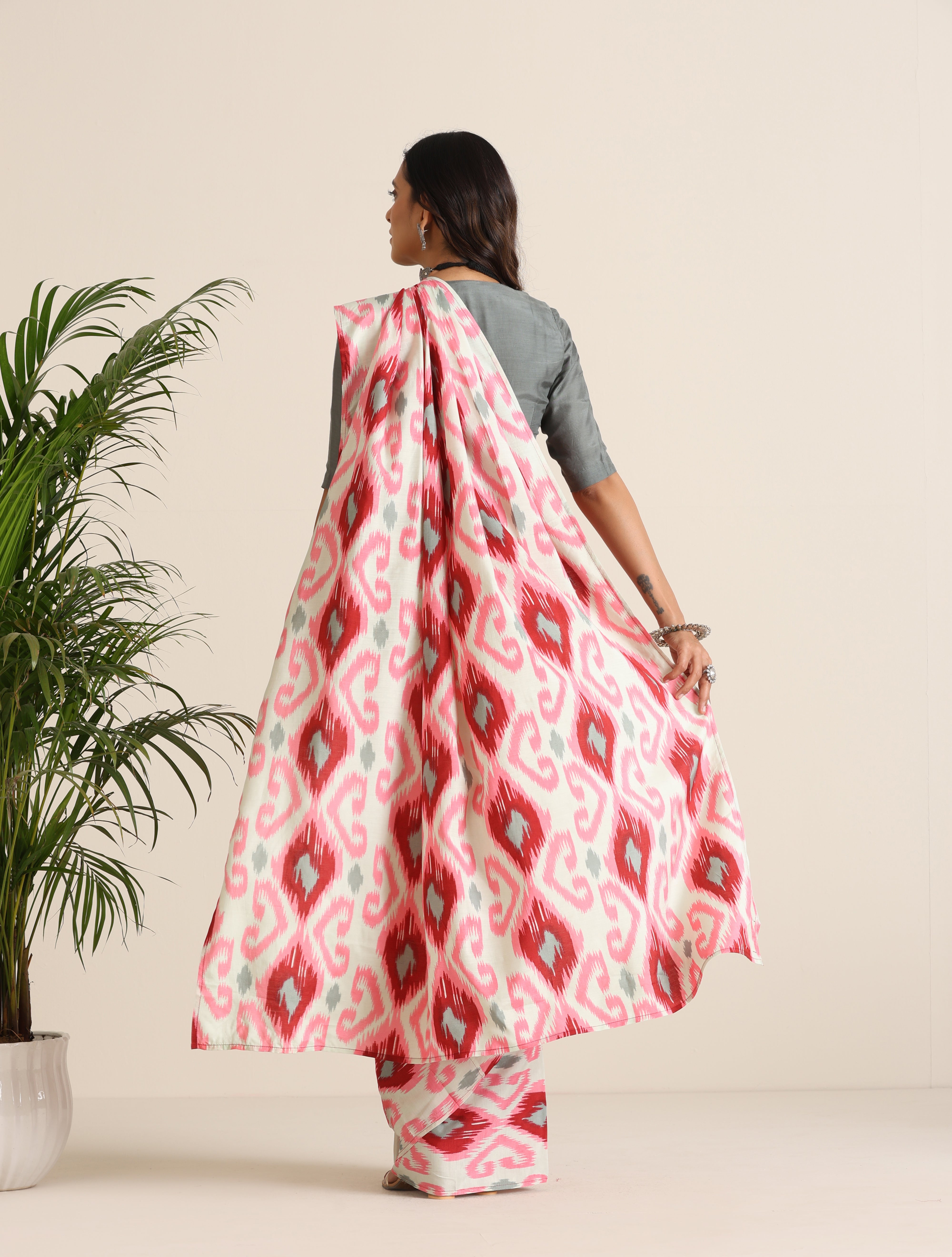 trueBrowns Maroon Grey Muslin Ikat Saree