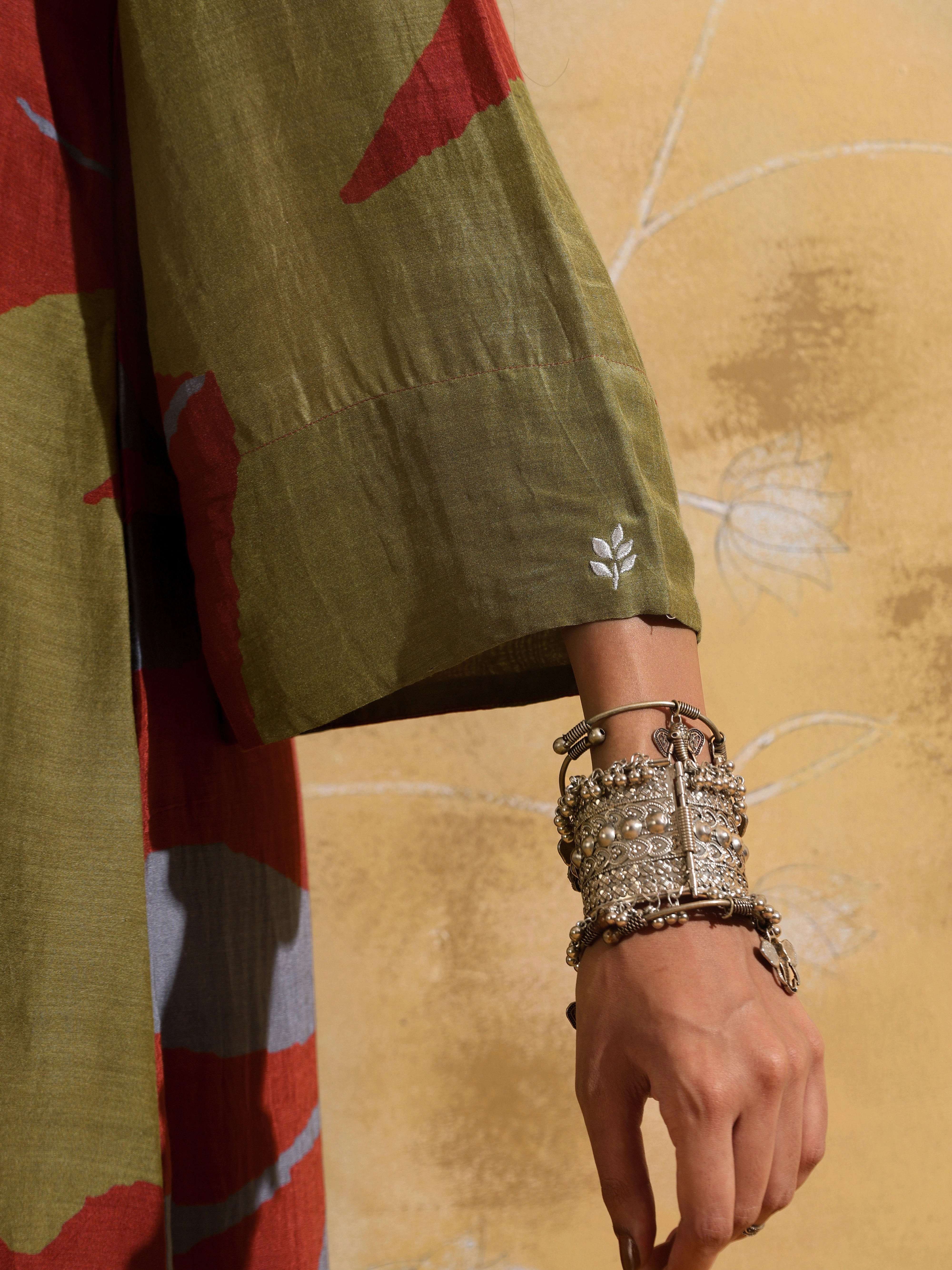 trueBrowns Rust Red Green Floral Print Muslin Silk Straight Maxi Dress