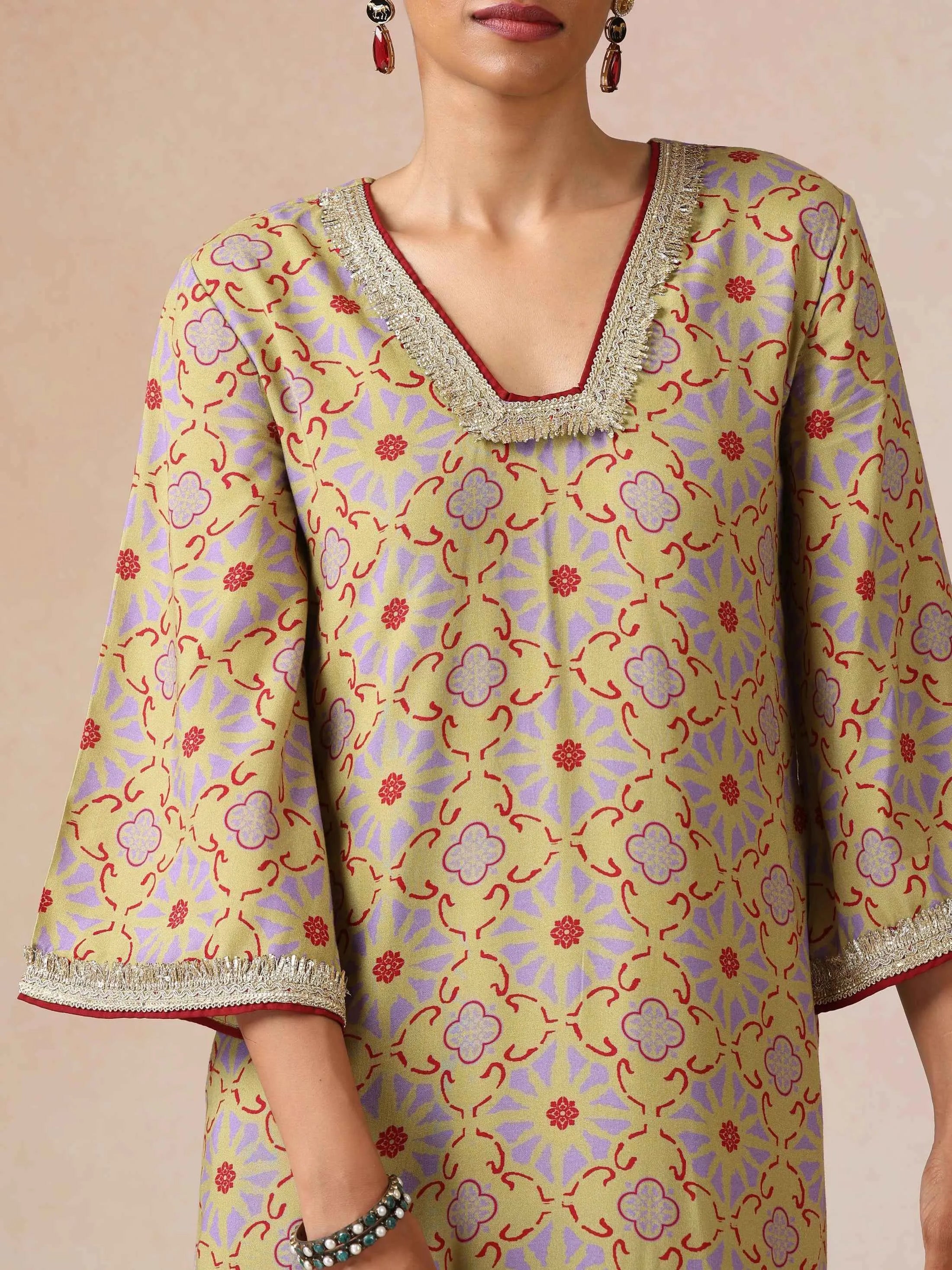 trueBrowns Light Green Lilac Print Viscose Straight Maxi Dress