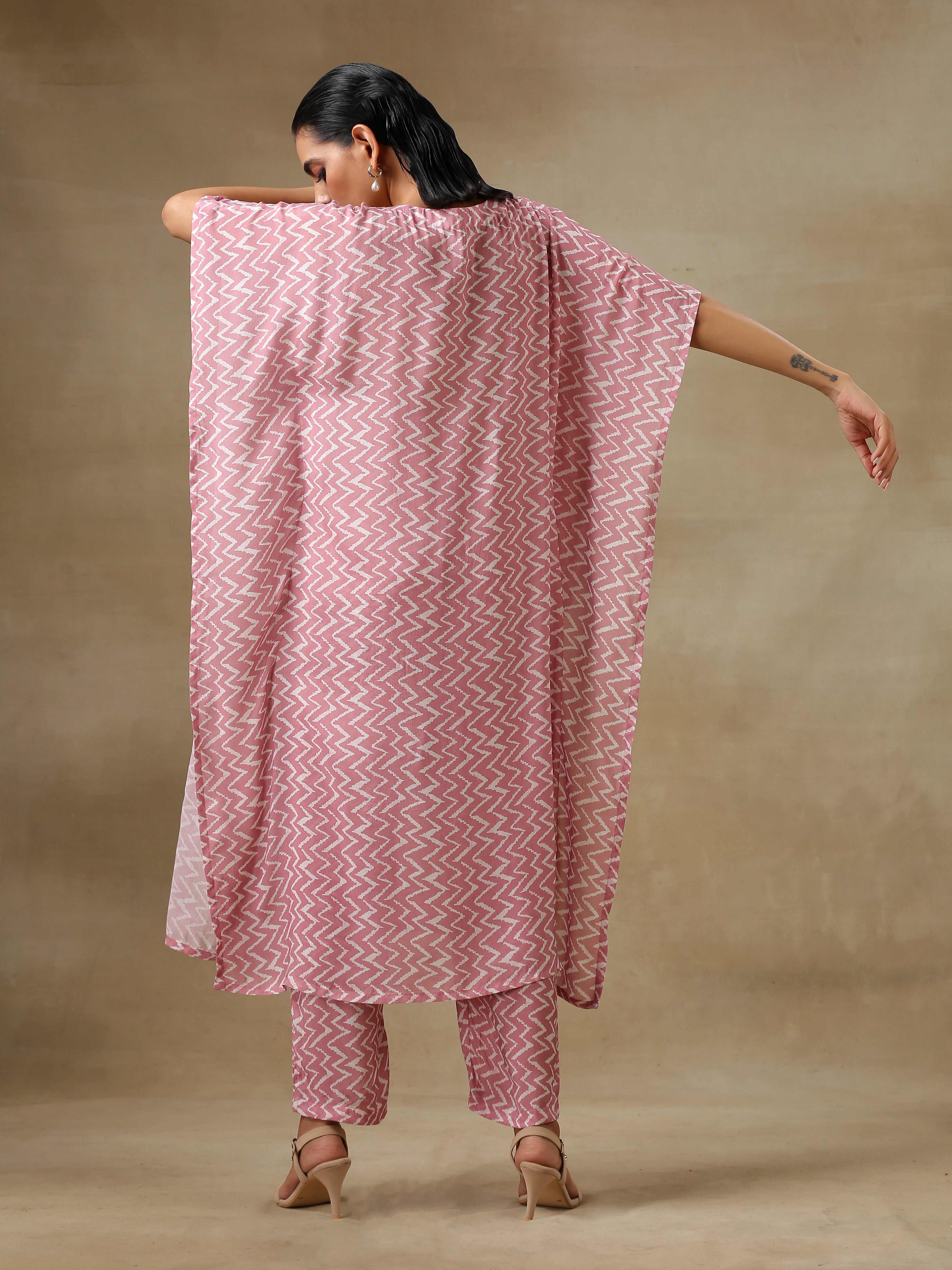 Light Mauve Bandhani Printed Silk Kaftan Kurta Pant Set
